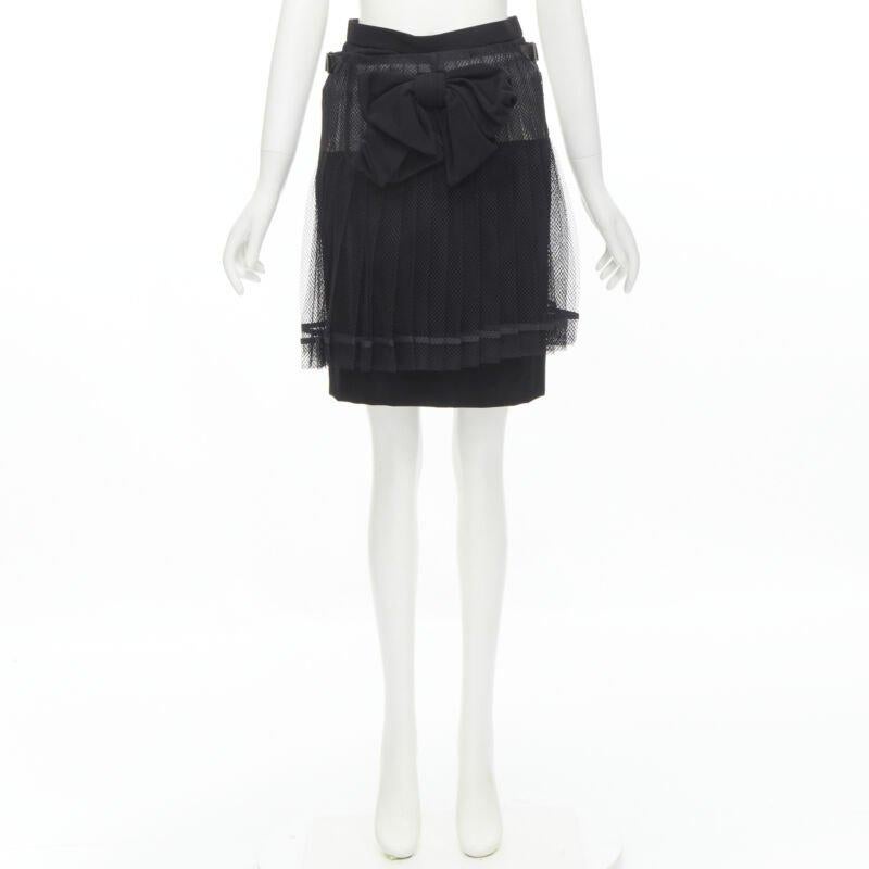 COMME DES GARCONS 2004 negro XL falda de red plisada en capas con hebilla de lazo M en venta 5
