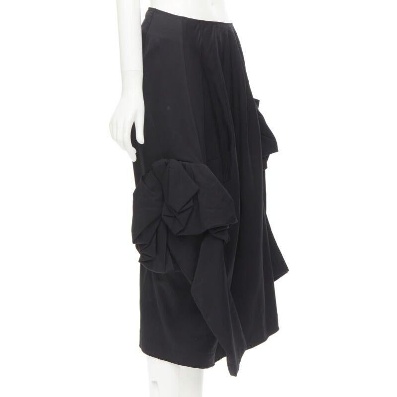 COMME DES GARCONS 2004 Vintage schwarzer Viskose-Rüschenrock mit Blumenmuster und langen Ärmeln S (Schwarz) im Angebot