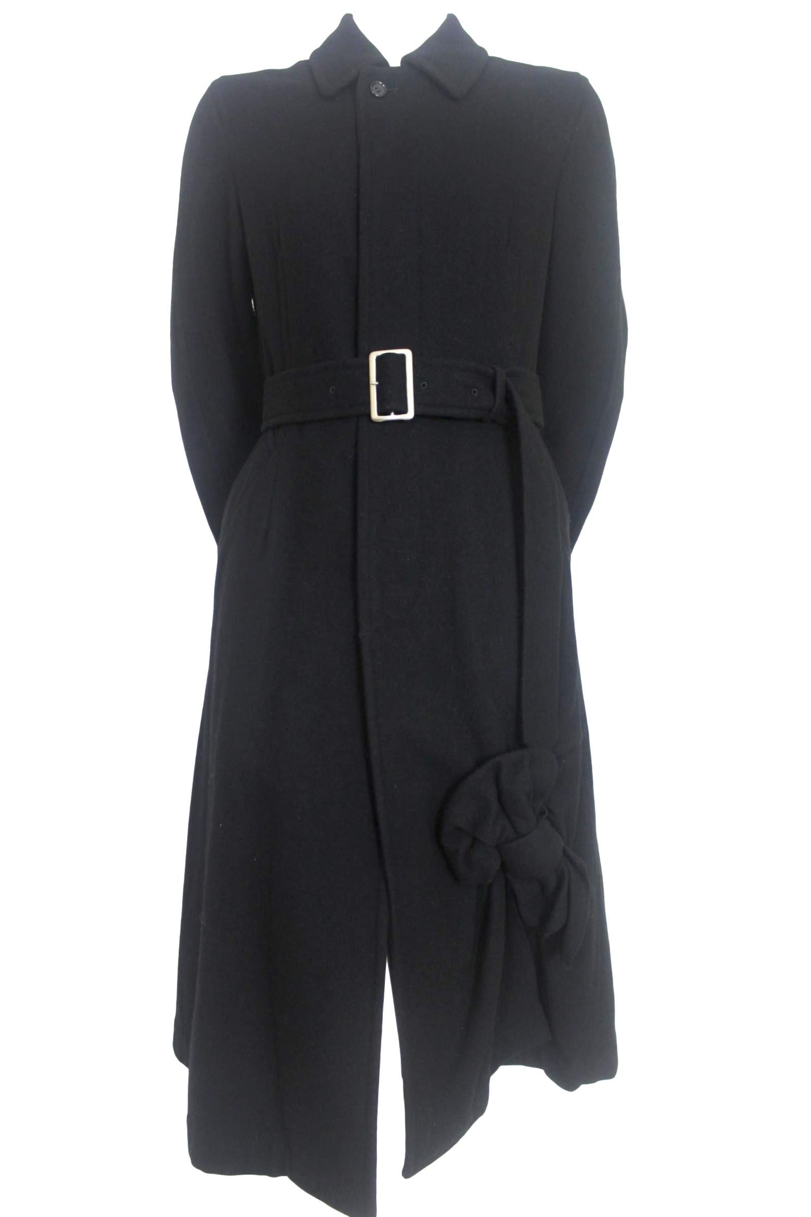 Comme des Garcons 2006 Collection Wool Coat with Bow Decoration In Excellent Condition For Sale In Bath, GB