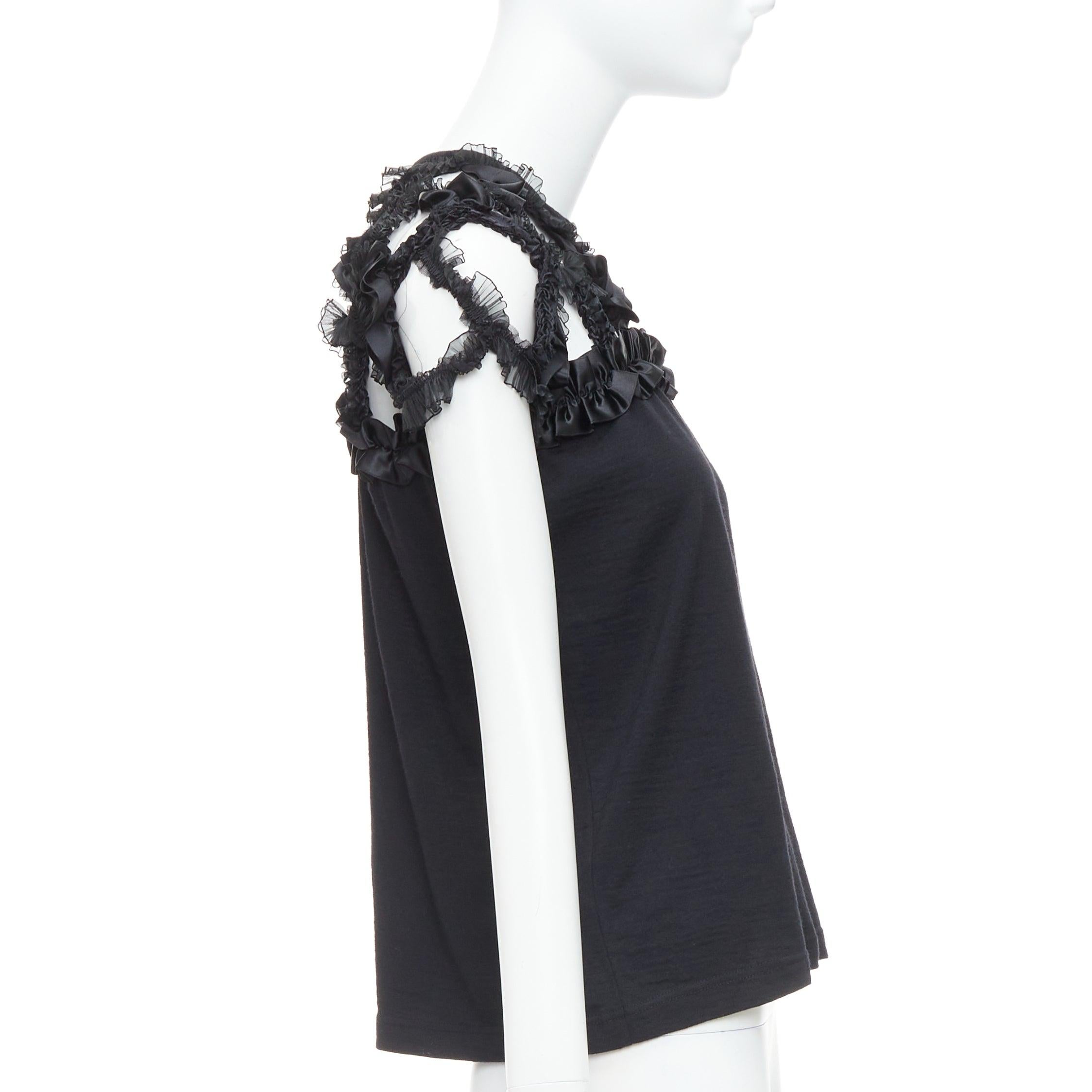 COMME DES GARCONS 2008 black wool ruffle cut out crew top S In Excellent Condition For Sale In Hong Kong, NT