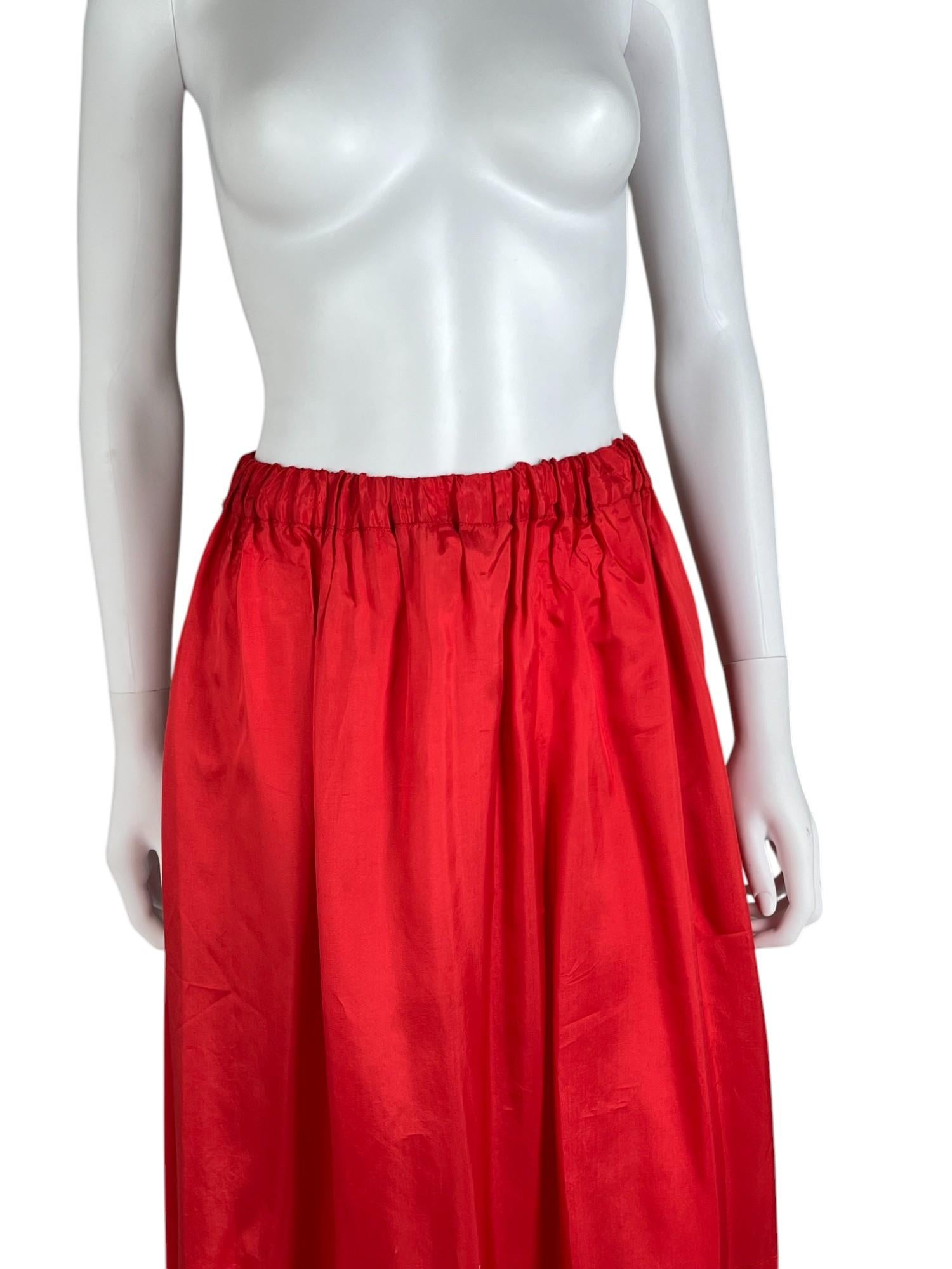 Comme des Garcons 2010's Jupe Maxi en soie rouge en vente 1