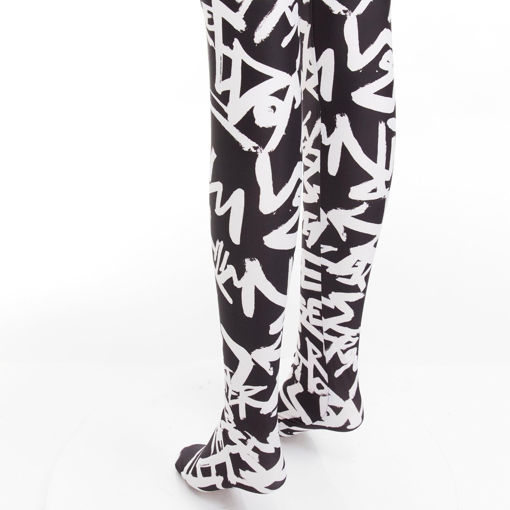 COMME DES GARCONS 2021 black white free graffiti skinny leggings XS
Reference: AAWC/A00888
Brand: Comme Des Garcons
Collection: 2021
Material: Polyester, Blend
Color: Black, White
Pattern: Graffiti
Closure: Slip On
Made in: