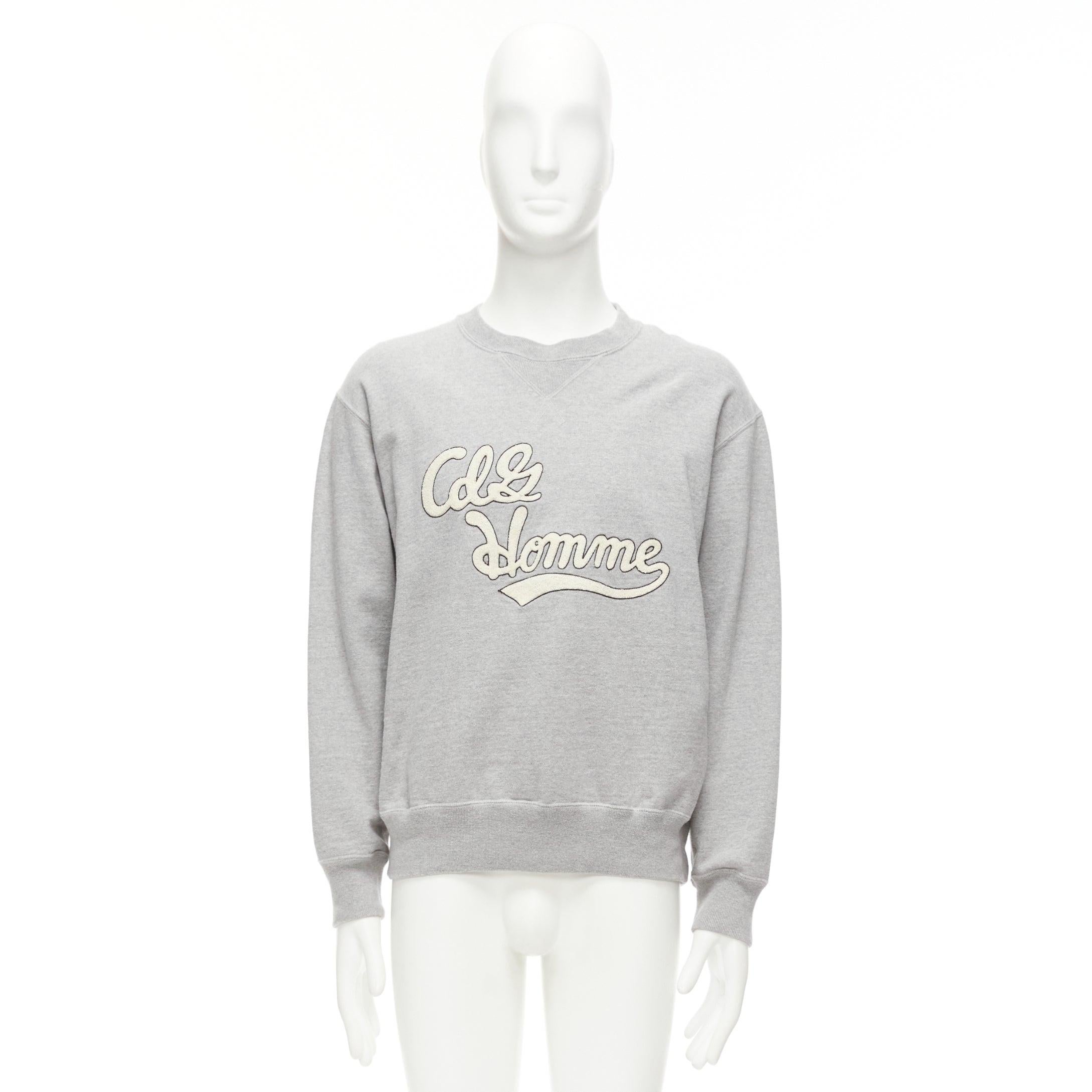 COMME DES GARCONS 2021 felpa varsity in cotone grigio bianco con logo M. in vendita 4