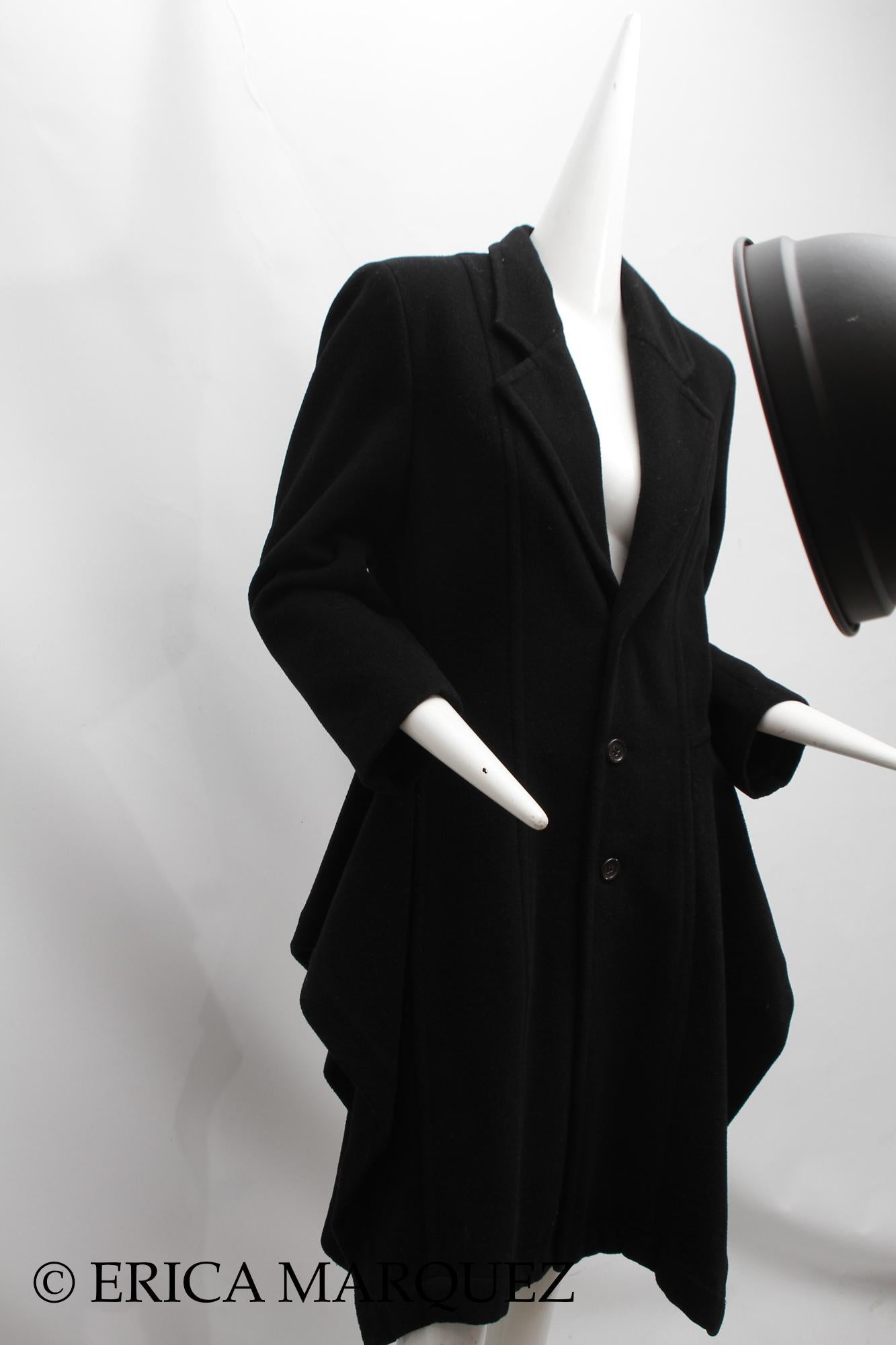COMME DES GARCONS, Cappotto asimmetrico in lana nera, anni '80 in vendita 5