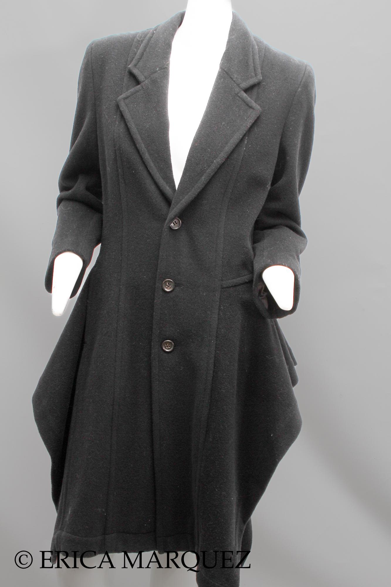 COMME DES GARCONS, Cappotto asimmetrico in lana nera, anni '80 in vendita 6