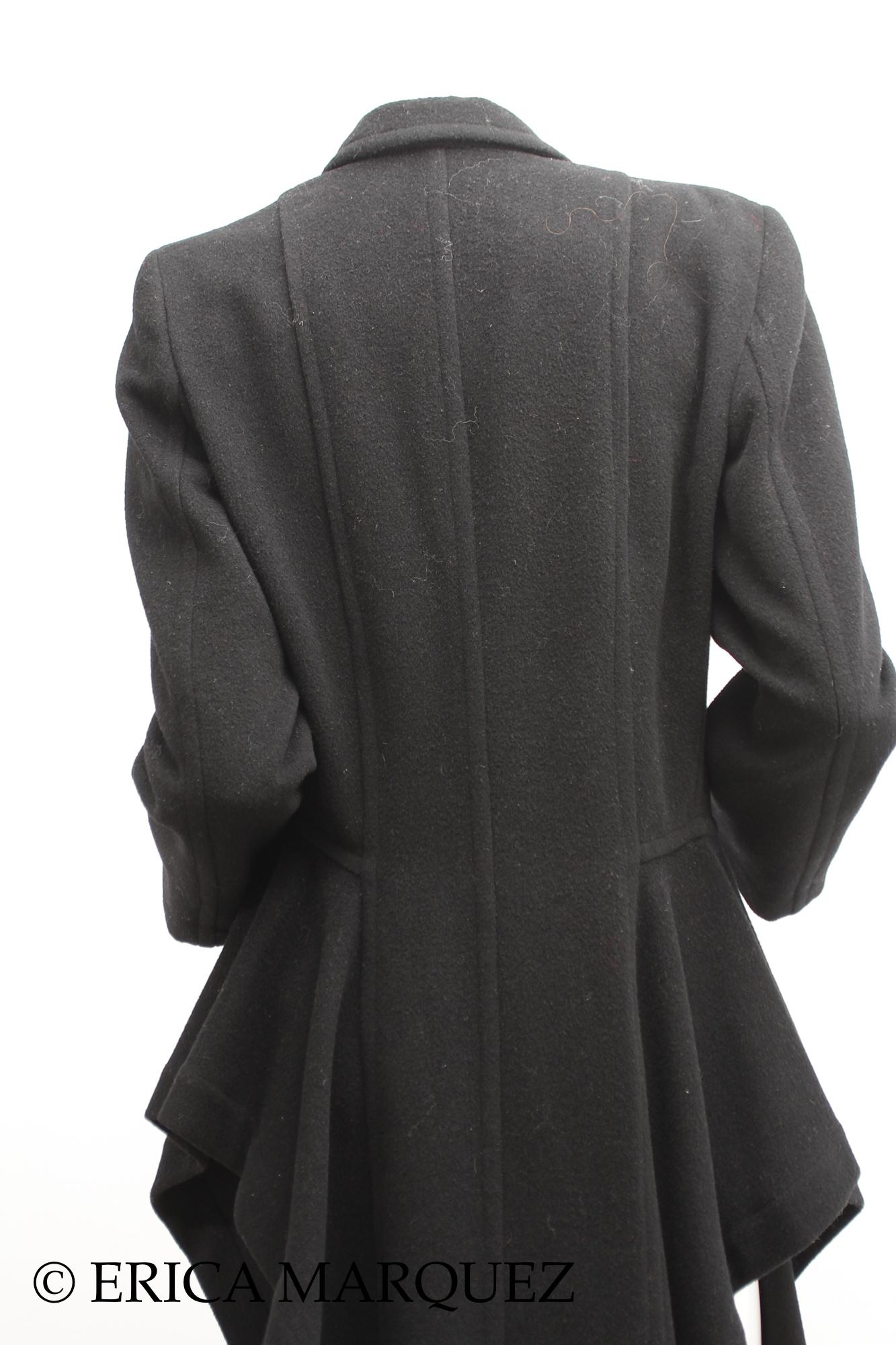 COMME DES GARCONS, Cappotto asimmetrico in lana nera, anni '80 in vendita 13