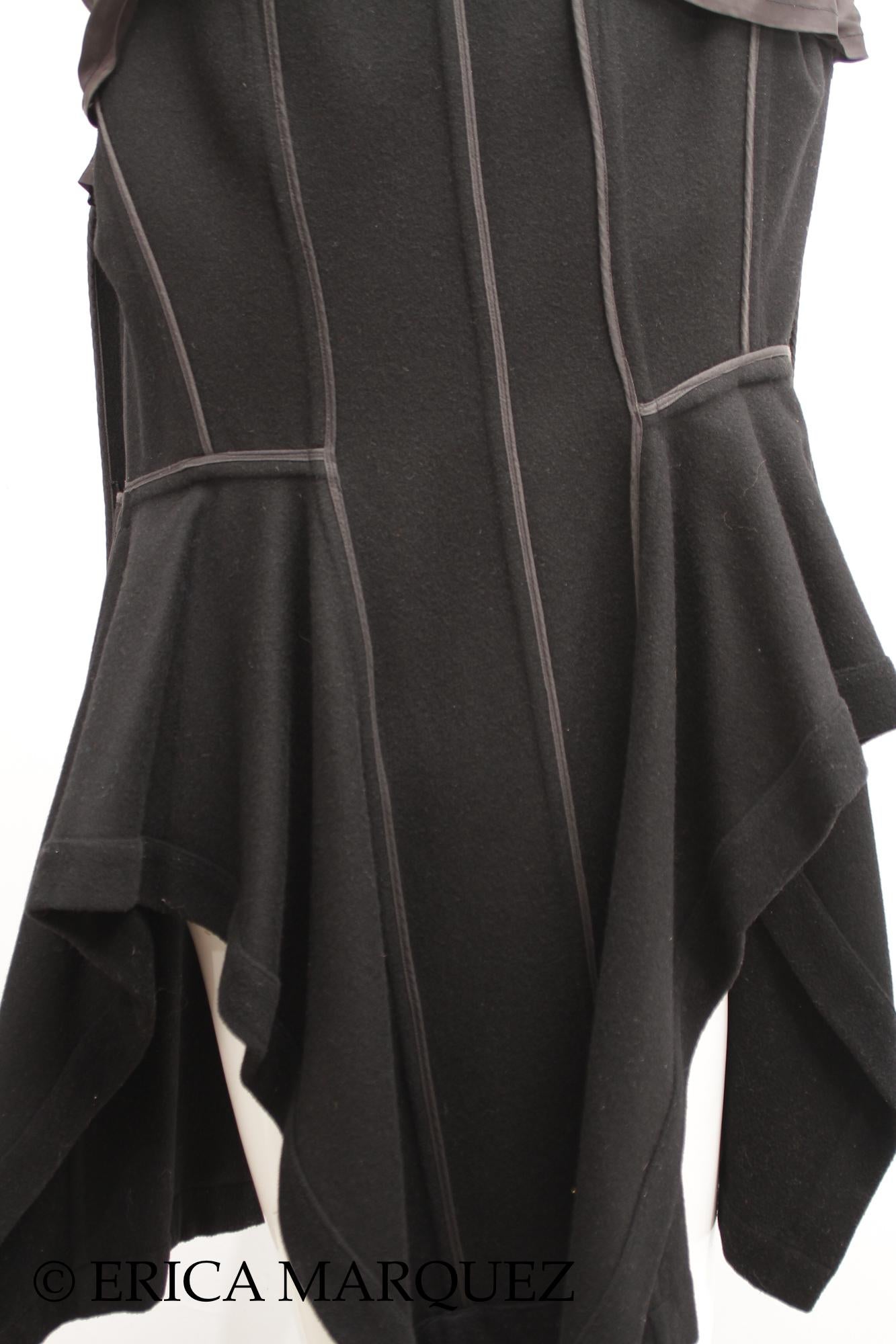 Nero COMME DES GARCONS, Cappotto asimmetrico in lana nera, anni '80 in vendita
