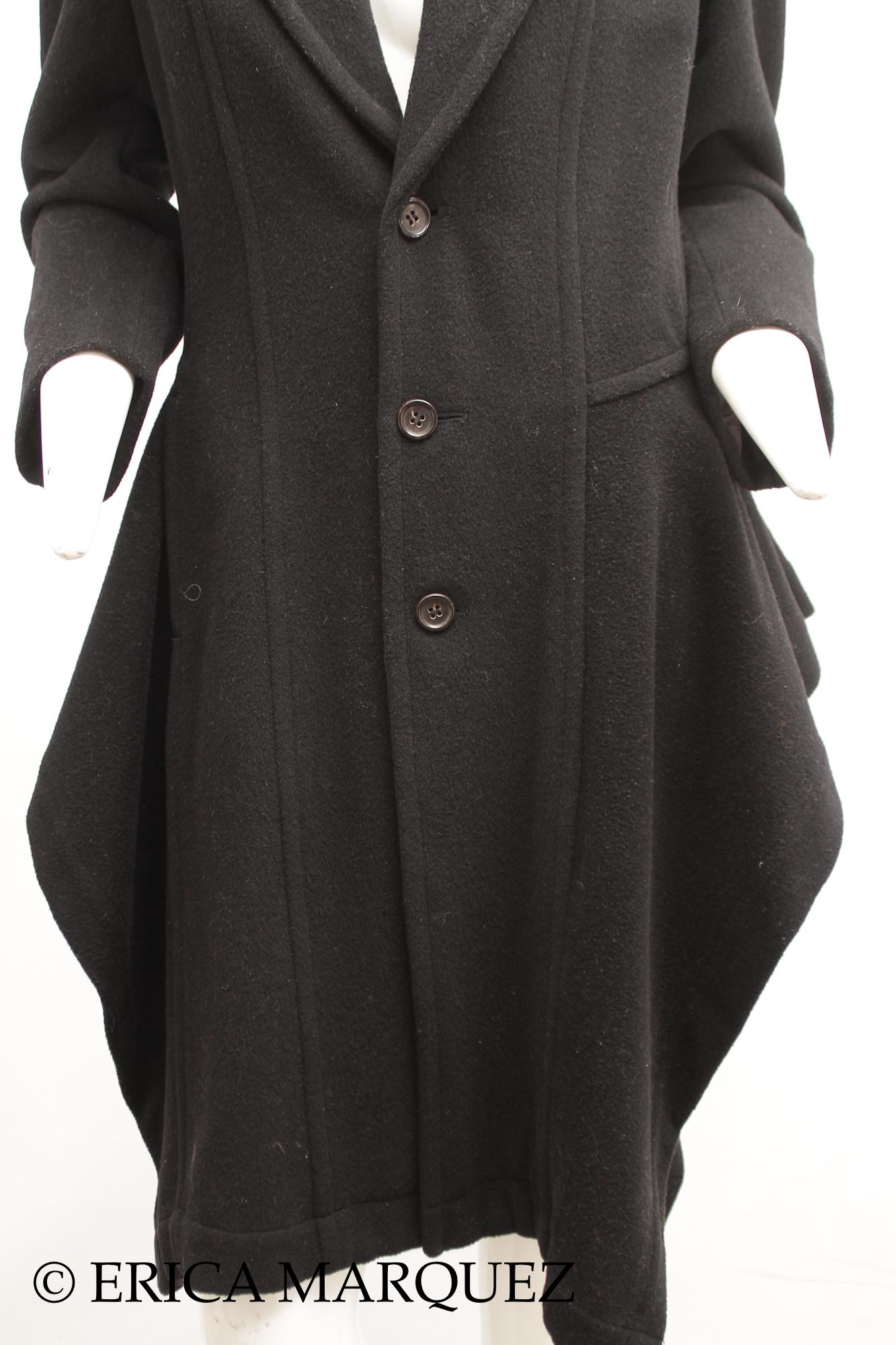 da uomo o donna COMME DES GARCONS, Cappotto asimmetrico in lana nera, anni '80 in vendita