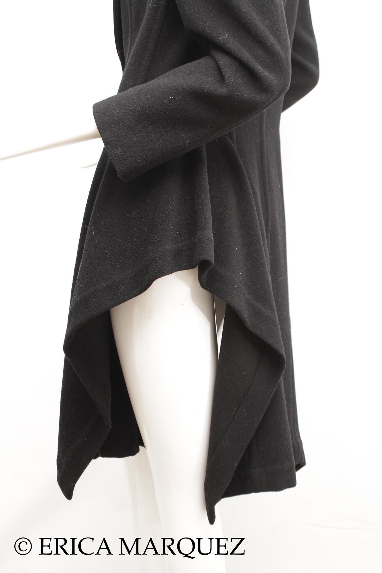 COMME DES GARCONS, Cappotto asimmetrico in lana nera, anni '80 in vendita 1