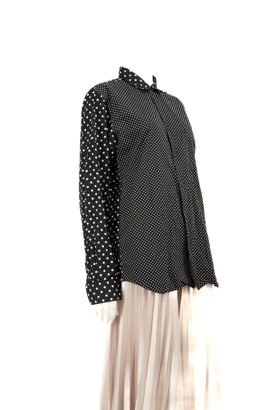CONDITION is Very good. Minimal wear to the shirt is evident. Small marks on the right cuff of this used Comme Des Garcons designer resale item.
  
  Details
  
  
  Black 
  
  Cotton 
  
  Shirt 
  
  Long sleeves 
  
  Polkadot pattern 
  
 