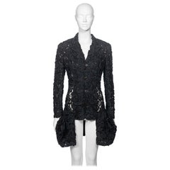 BLACK Comme des Garçons Giacca con orlo a bolla in pizzo e ricamo a nastro, ss 1987