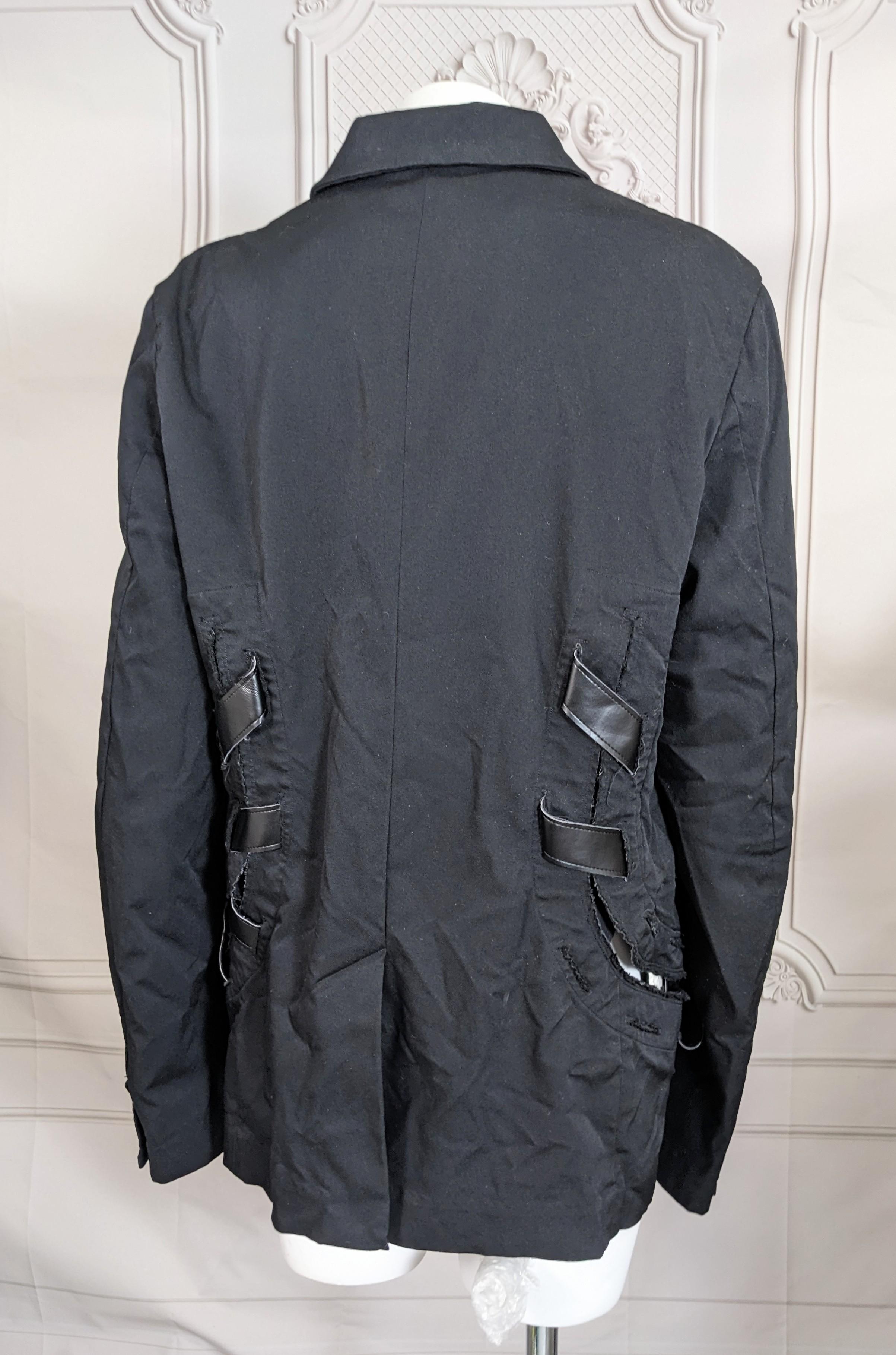 Comme des Garcons NEGRO, Blazer Bondage con cordones en venta 3
