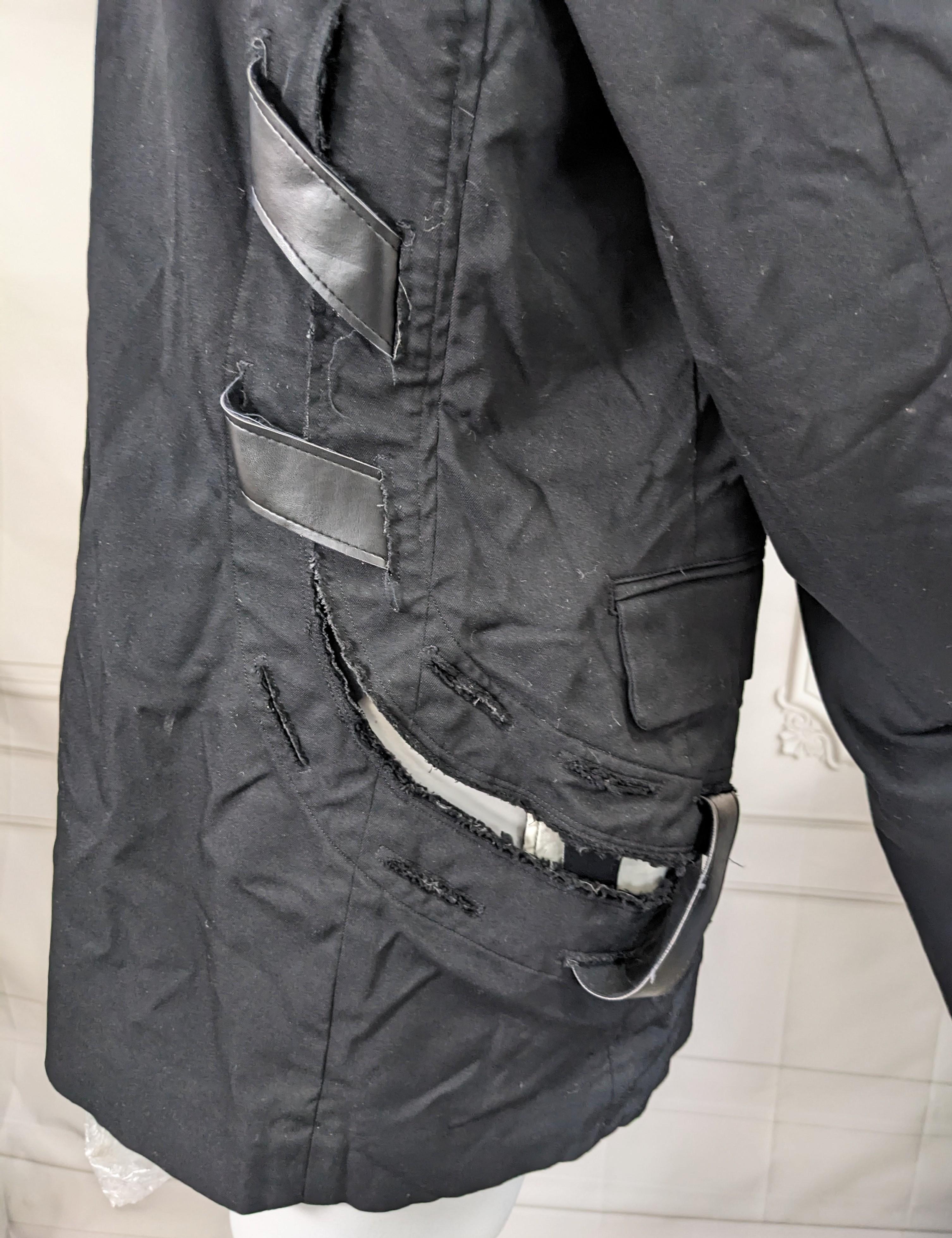 Comme des Garcons NEGRO, Blazer Bondage con cordones en venta 4