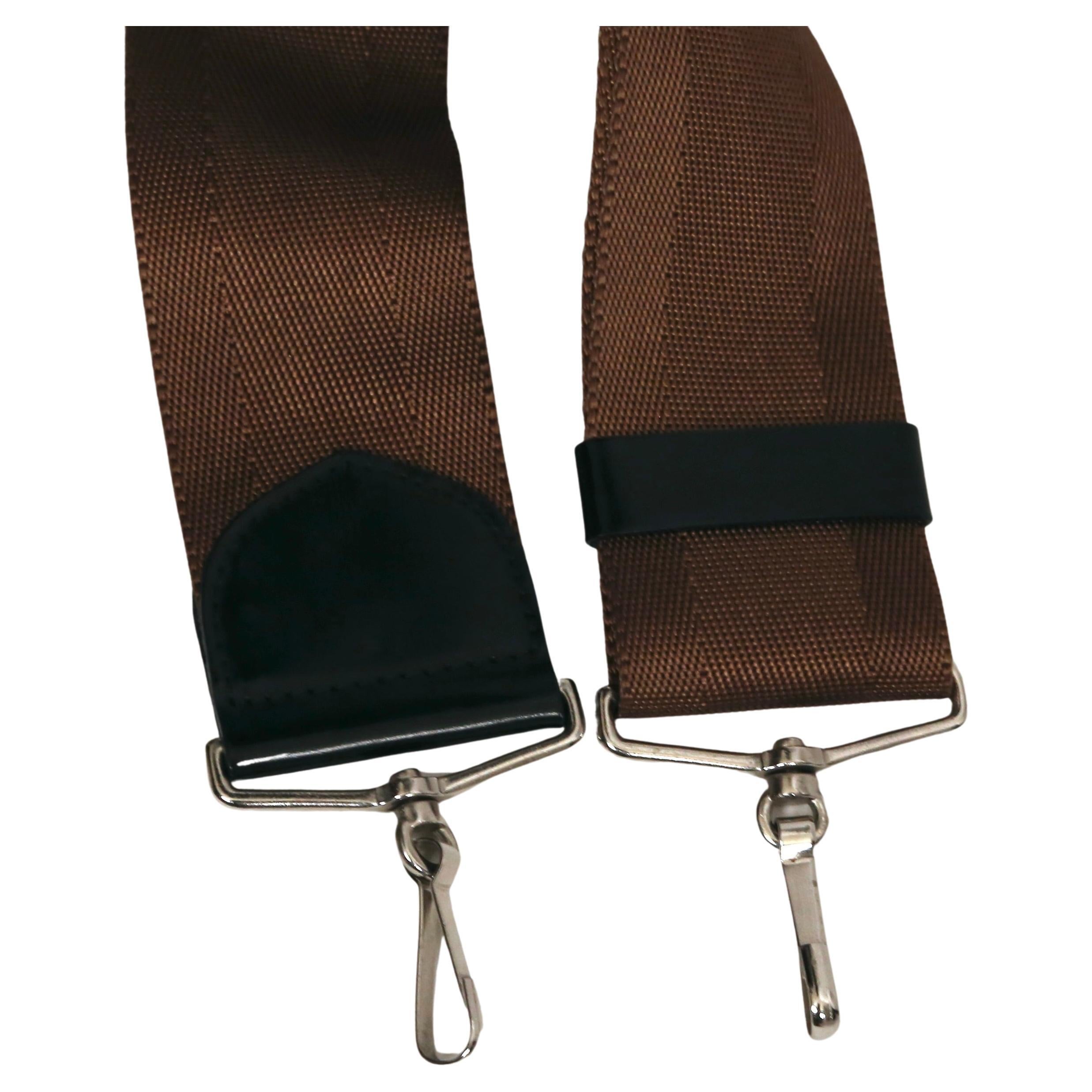 COMME DES GARCONS black leather cross body bag with silver 'kiss lock' frame In Good Condition In San Fransisco, CA