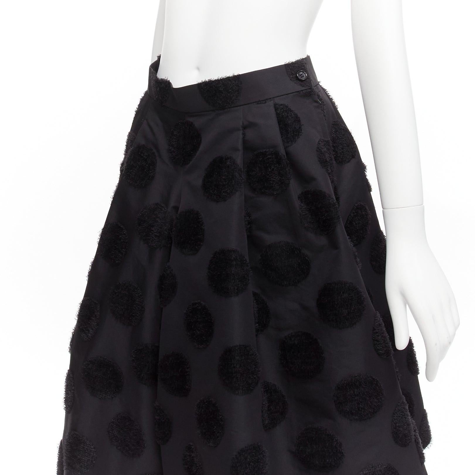 COMME DES GARCONS black polka dot pleat dart wide culotte pants S
Reference: NKLL/A00072
Brand: Comme Des Garcons
Material: Fabric
Color: Black
Pattern: Polka Dot
Closure: Zip Fly
Lining: Black Fabric
Extra Details: Culottes that looks like a skirt