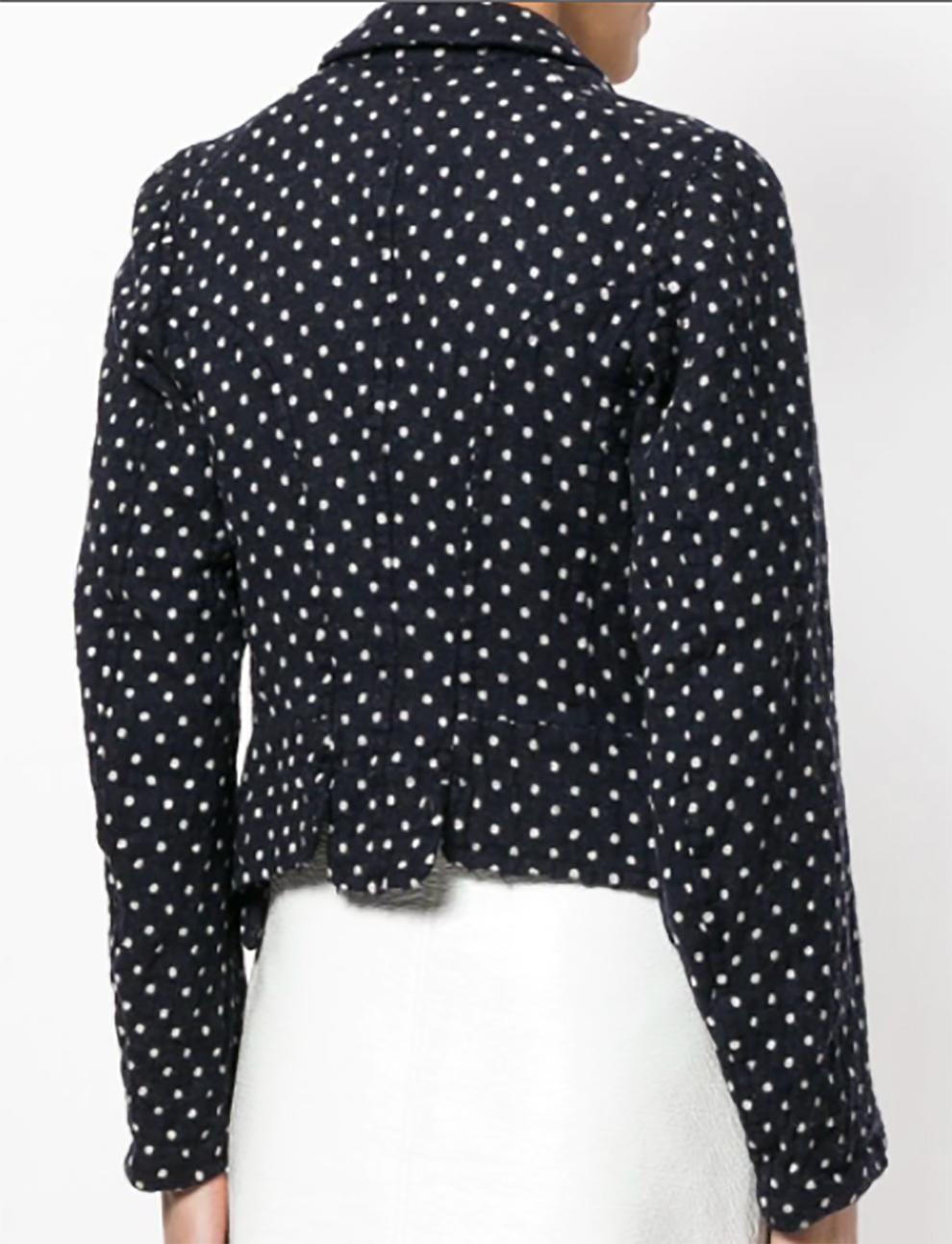 Comme Des Garçons black wool polka dots fitted jacket featuring a curvy silhouette, notched lapels, a front button fastening, long sleeves and a cropped length.
In excellent vintage condition. Made in Japan.
Estimated size: S
100% wool
We guarantee