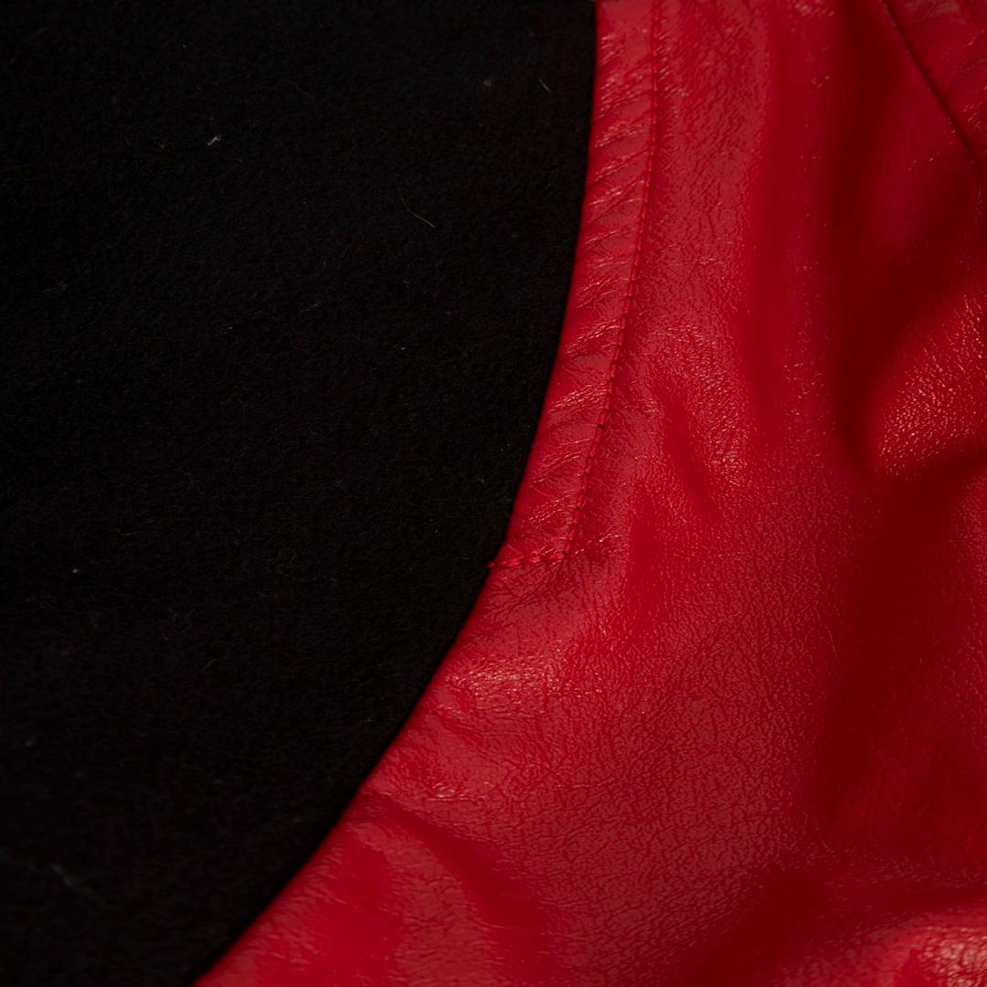 Nero Giacca bomber con pannelli neri e rossi di Comme Des Garcons taglia M. in vendita