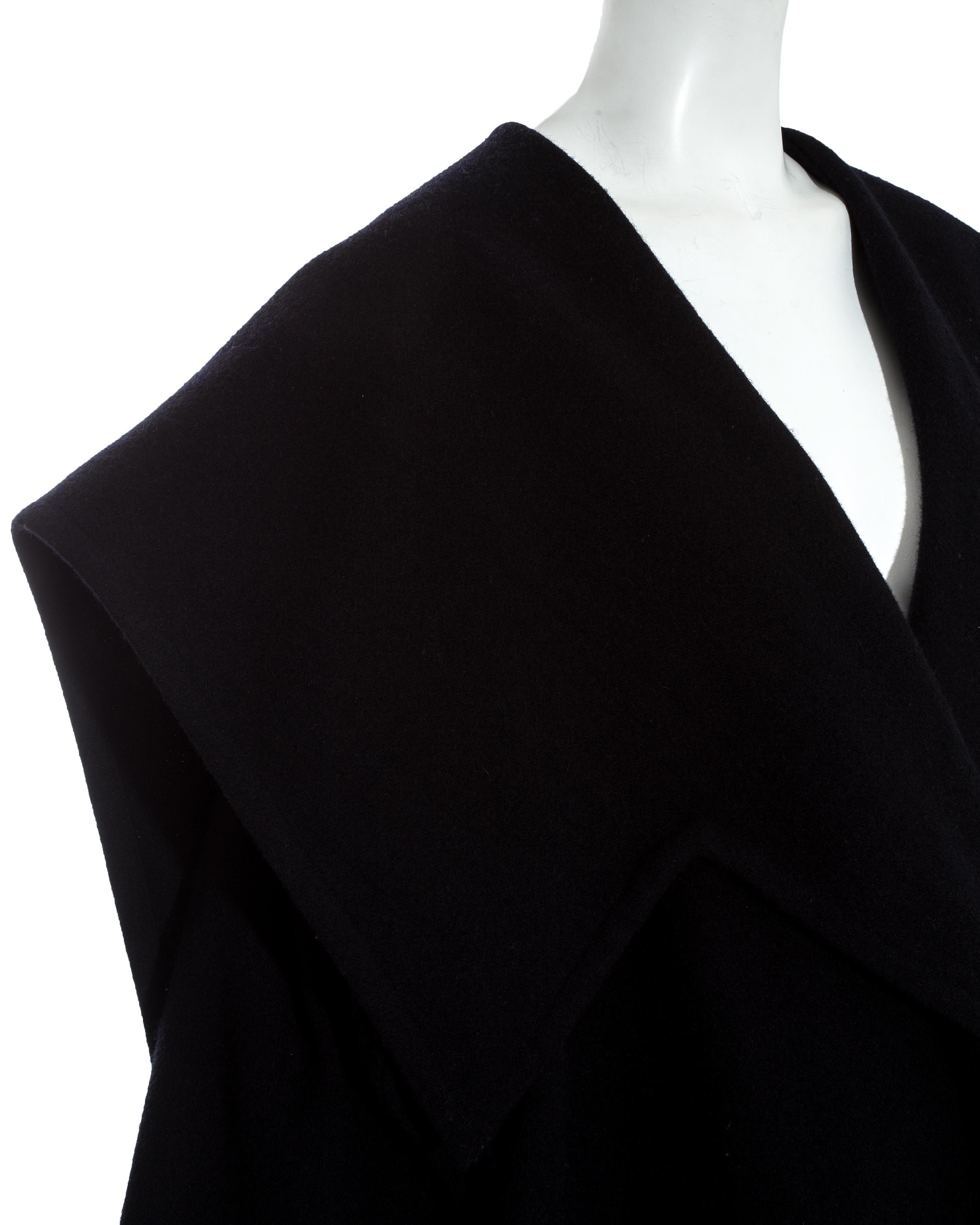 Women's or Men's Comme des Garcons black wool oversized coat, fw 1983 For Sale
