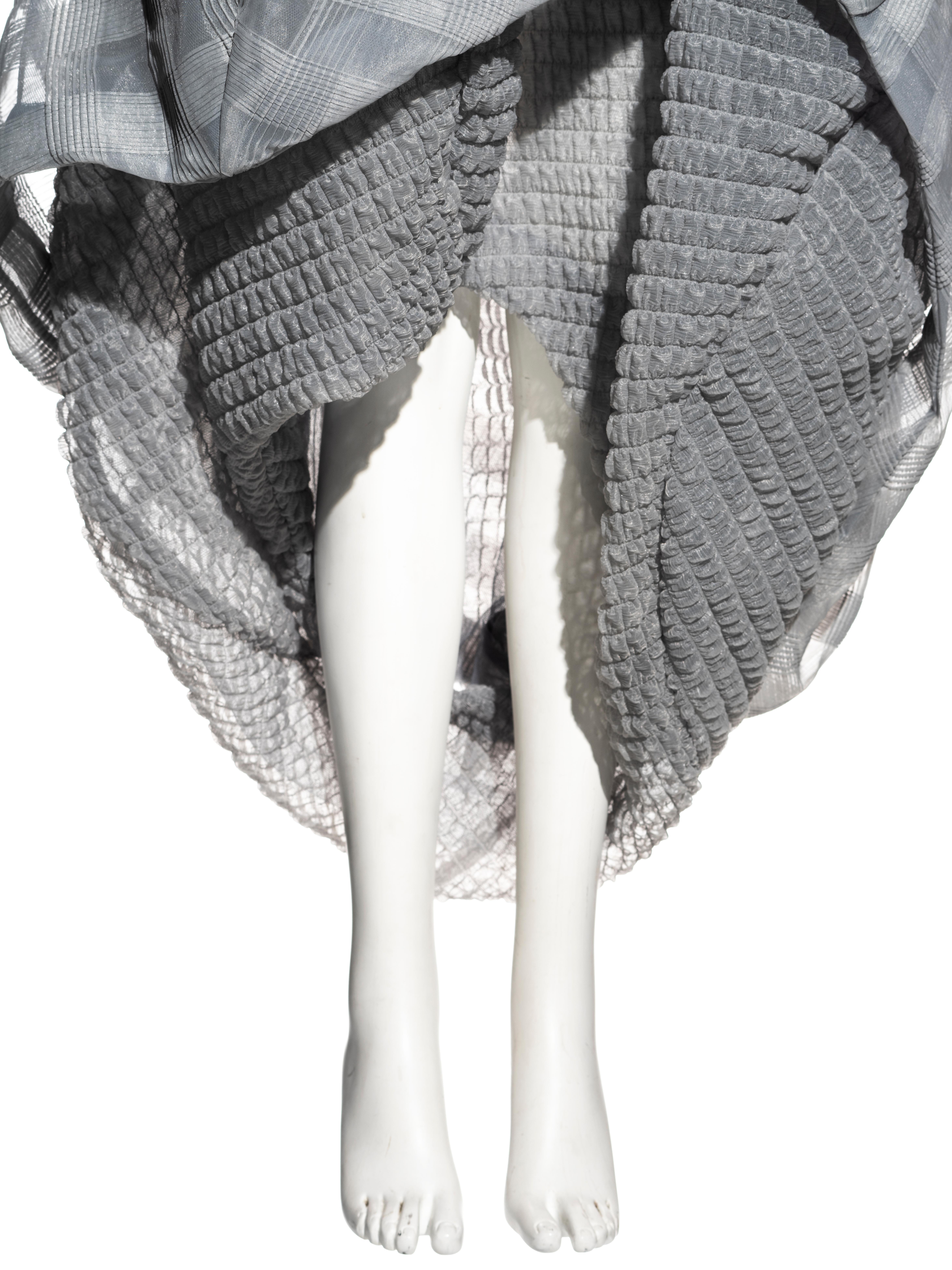 Comme des Garçons Ensemble 'Körper trifft Kleid:: Kleid trifft Körper':: ss 1997 1