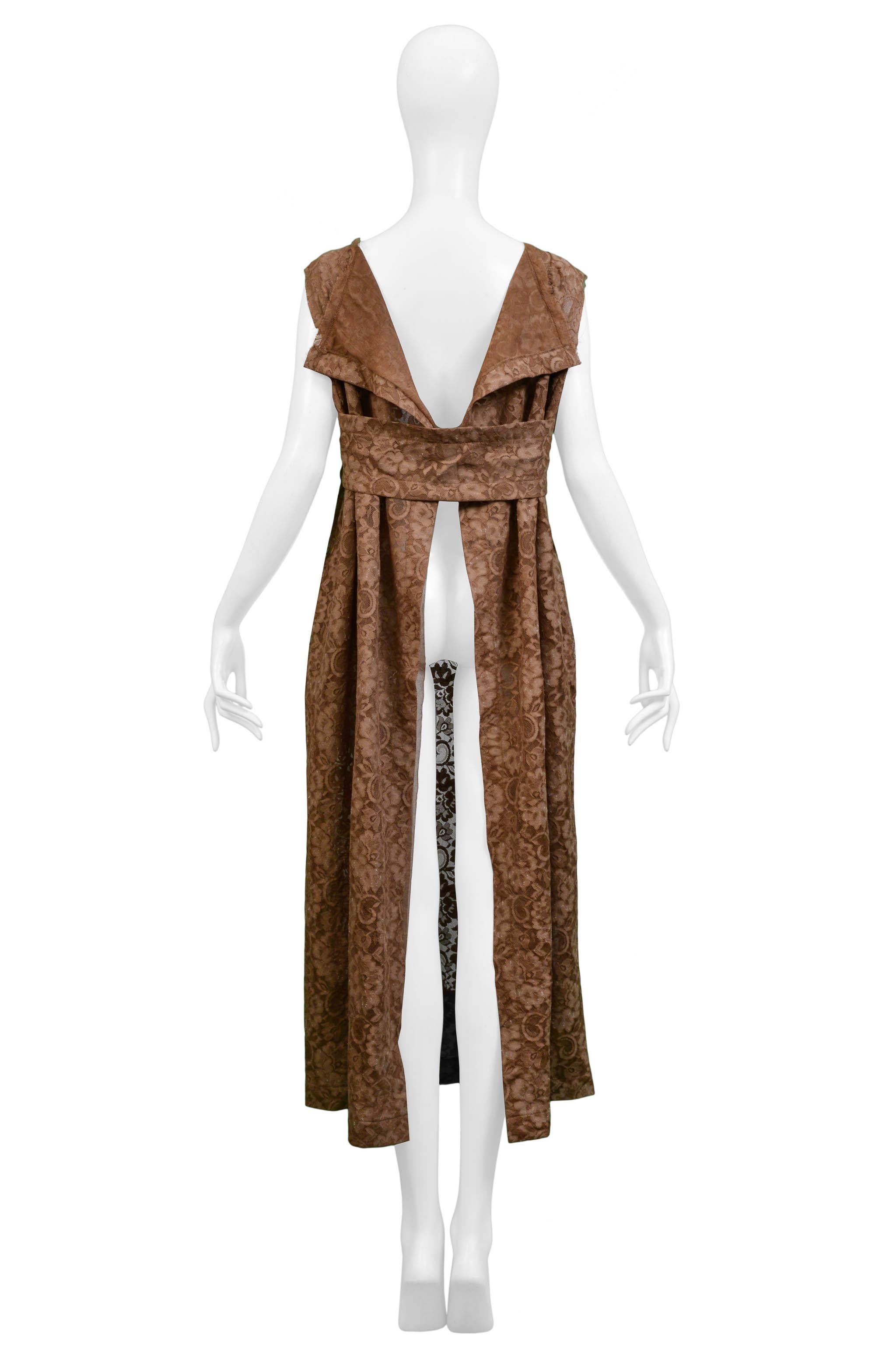 Marron Comme Des Garçons - Robe tablier en dentelle marron en vente