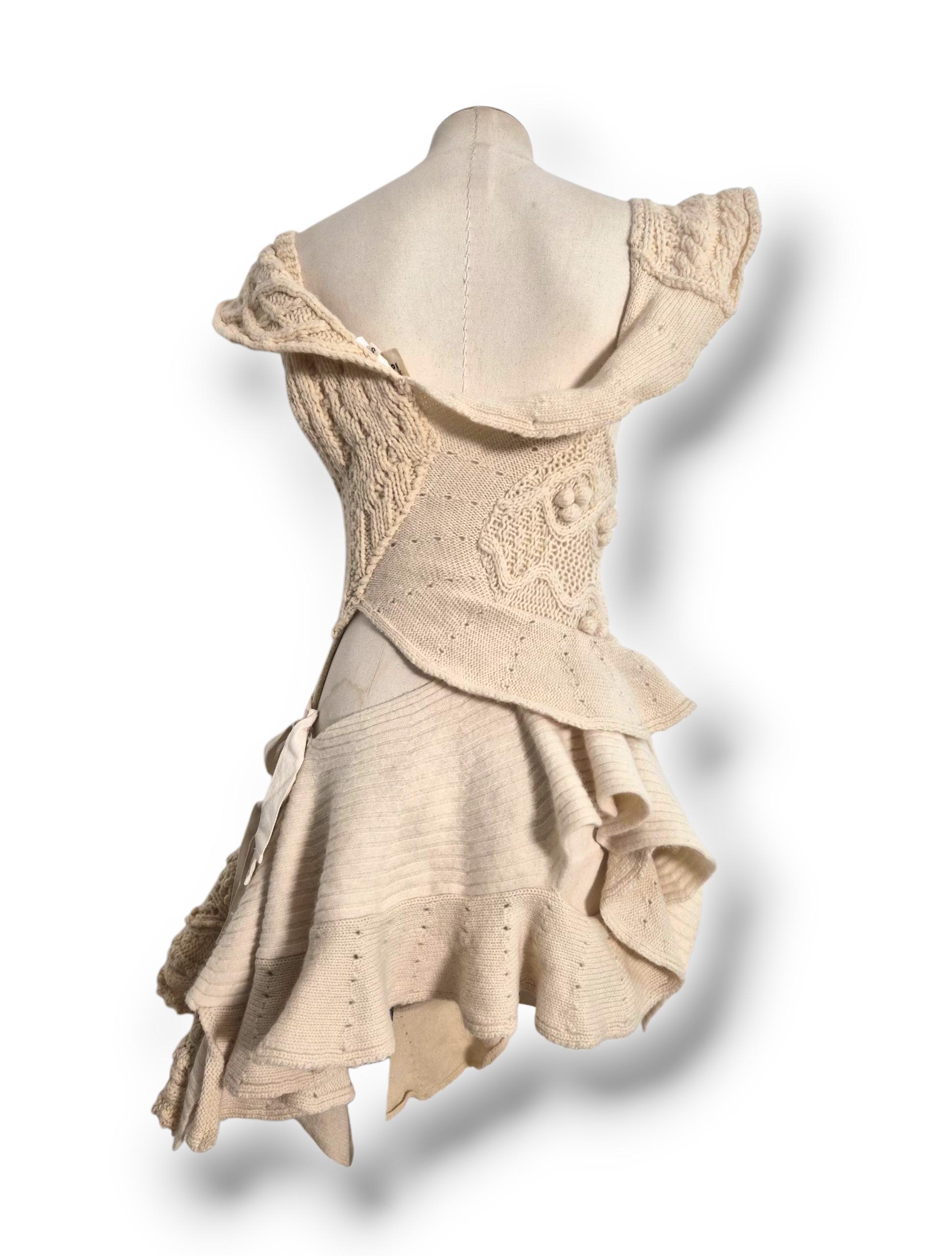 Comme des Garçons by Tao, robe en laine crochetée et tricotée à la main, 2007 Bon état - En vente à CAPELLE AAN DEN IJSSEL, ZH