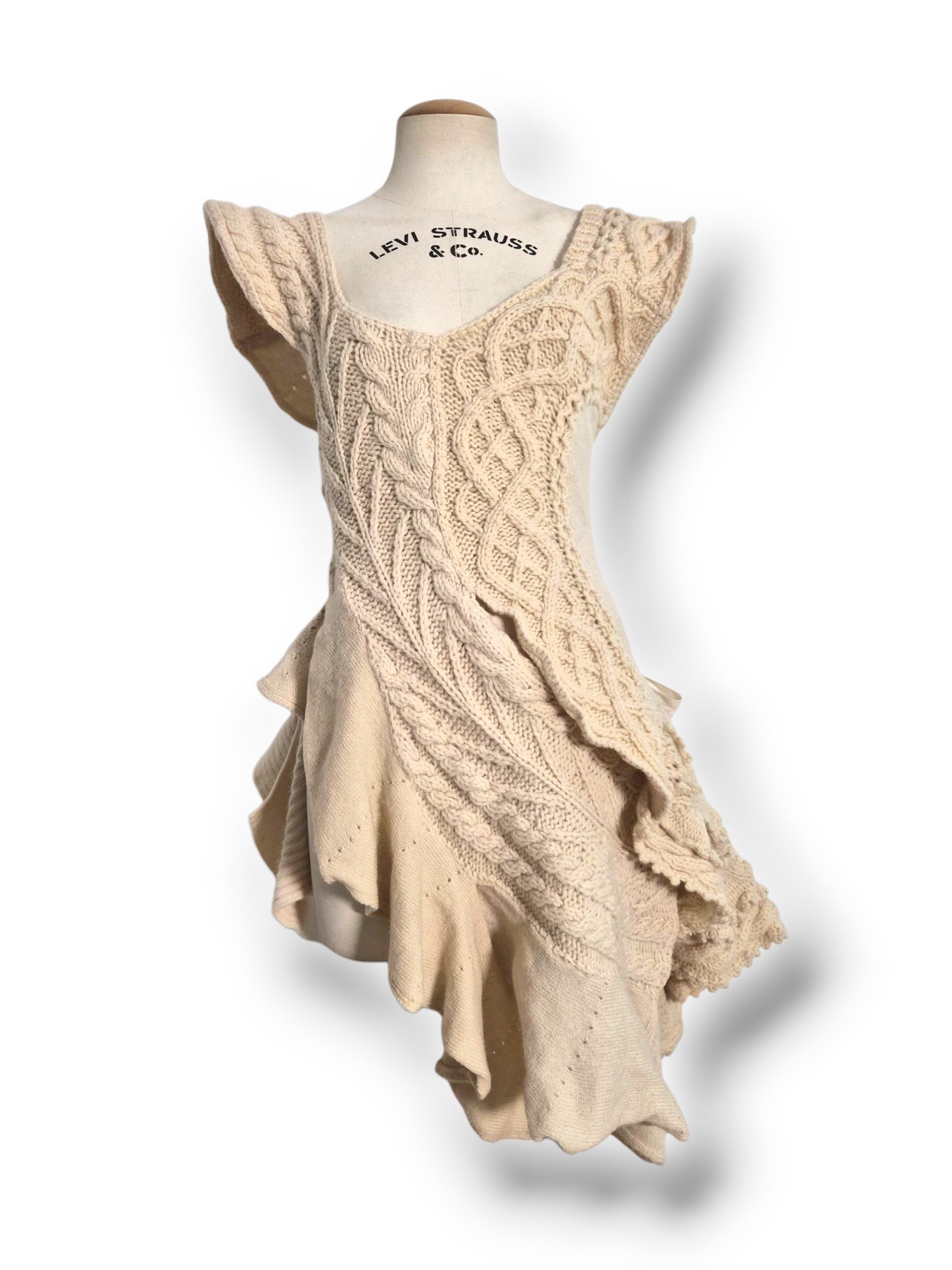 Comme des Garçons by Tao, robe en laine crochetée et tricotée à la main, 2007 en vente 1