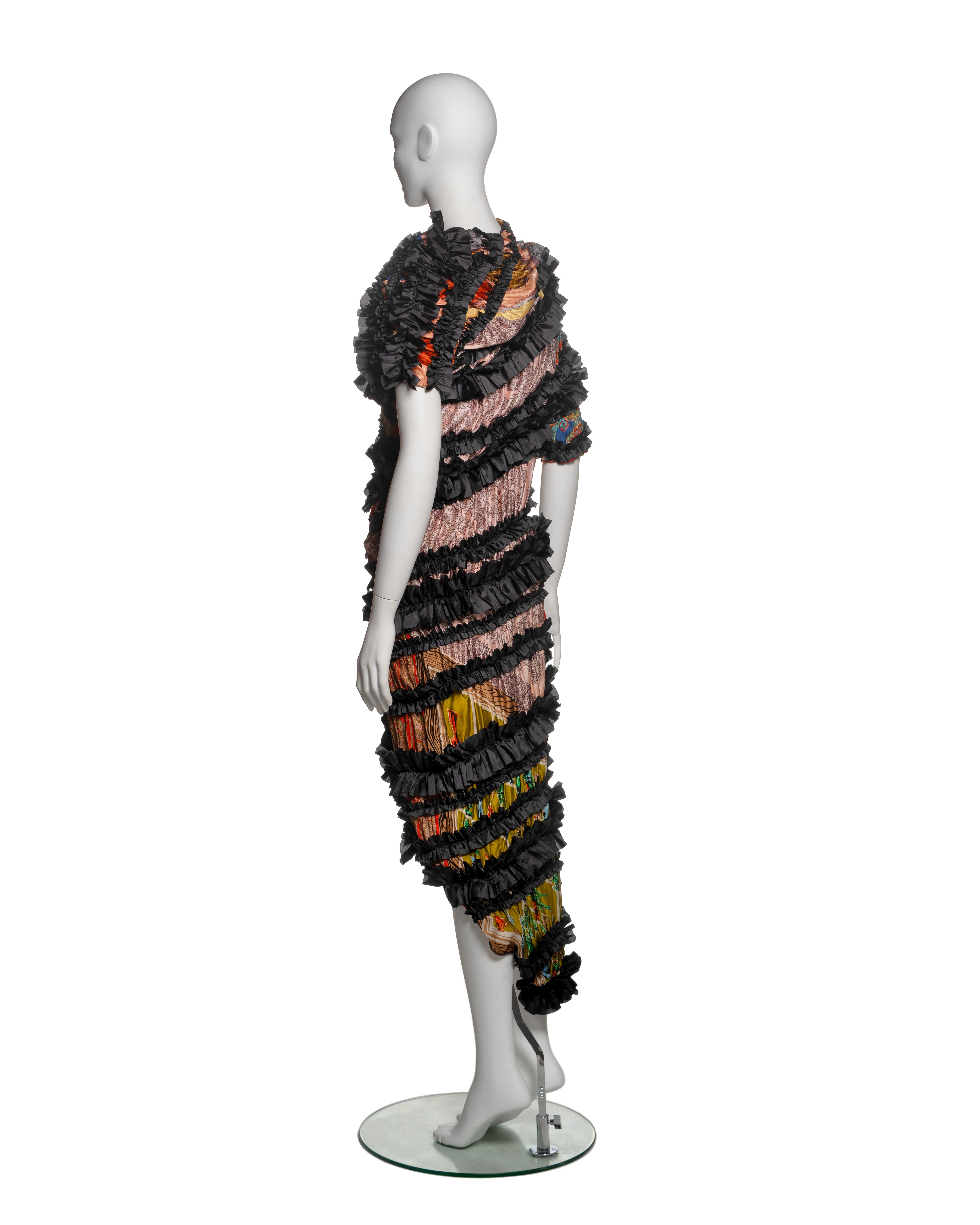 Vestido Comme des Garçons Confeccionado con Pañuelos Vintage y Bandas con Volantes, FW 2011 en venta 10