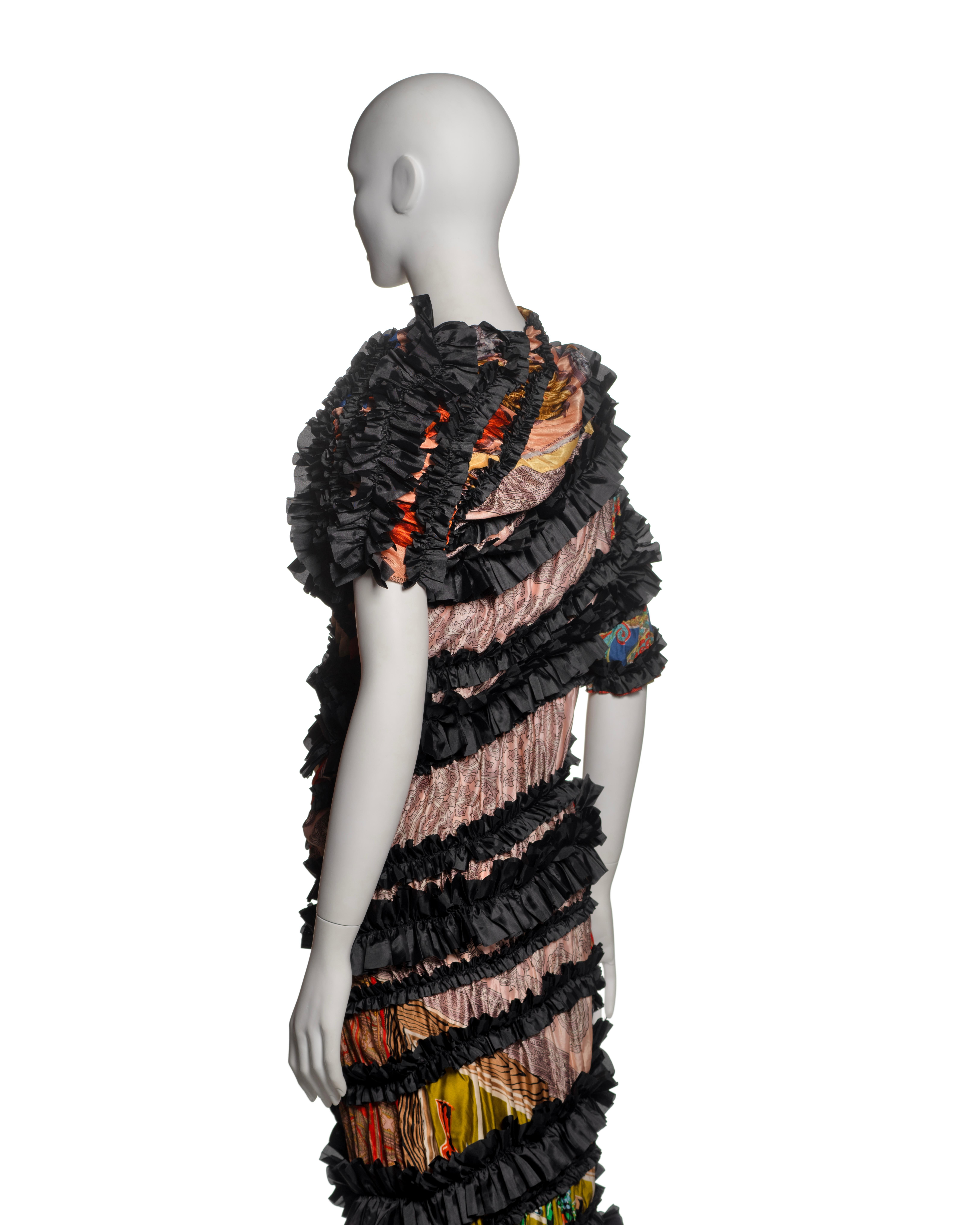 Vestido Comme des Garçons Confeccionado con Pañuelos Vintage y Bandas con Volantes, FW 2011 en venta 11