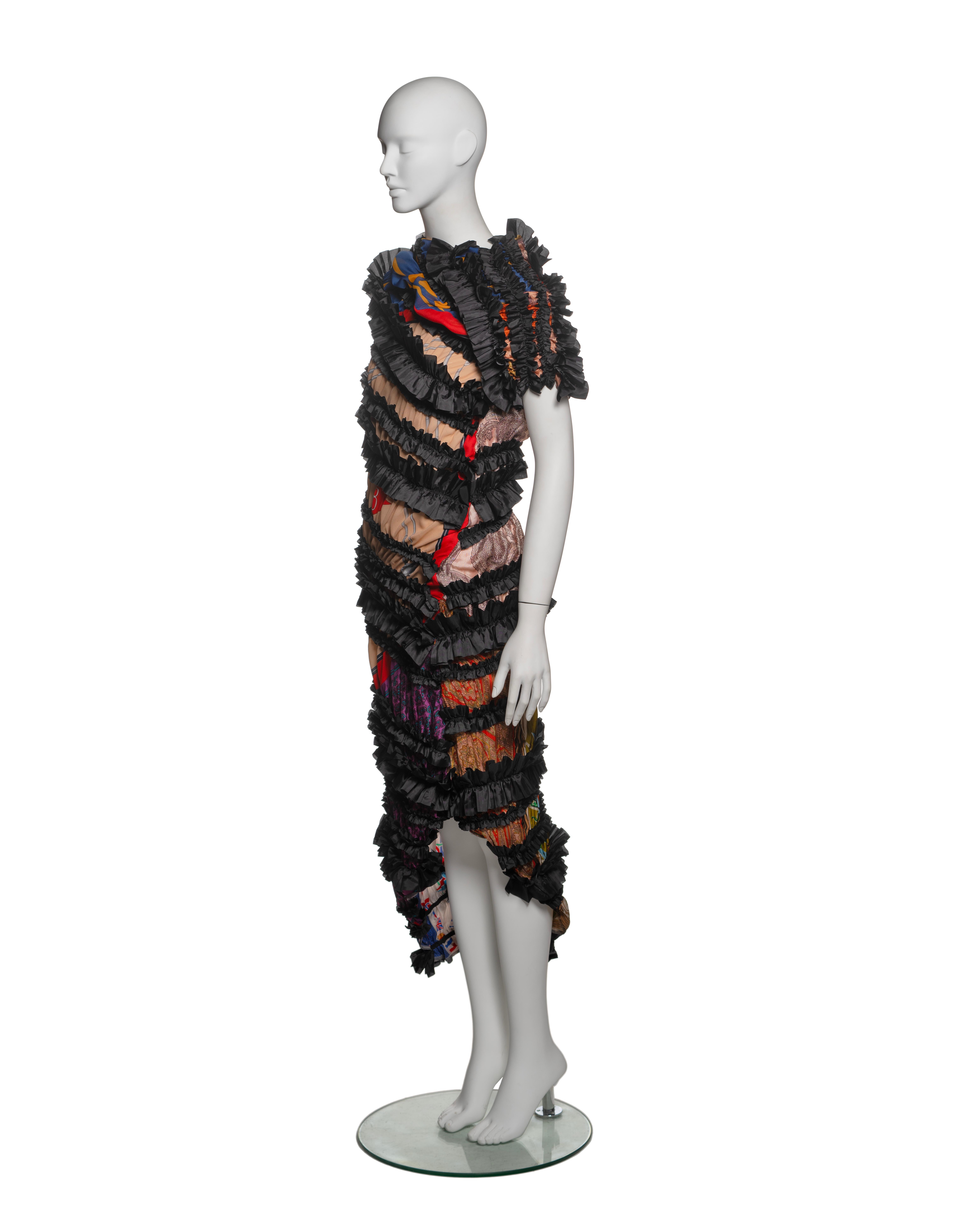 Vestido Comme des Garçons Confeccionado con Pañuelos Vintage y Bandas con Volantes, FW 2011 en venta 12