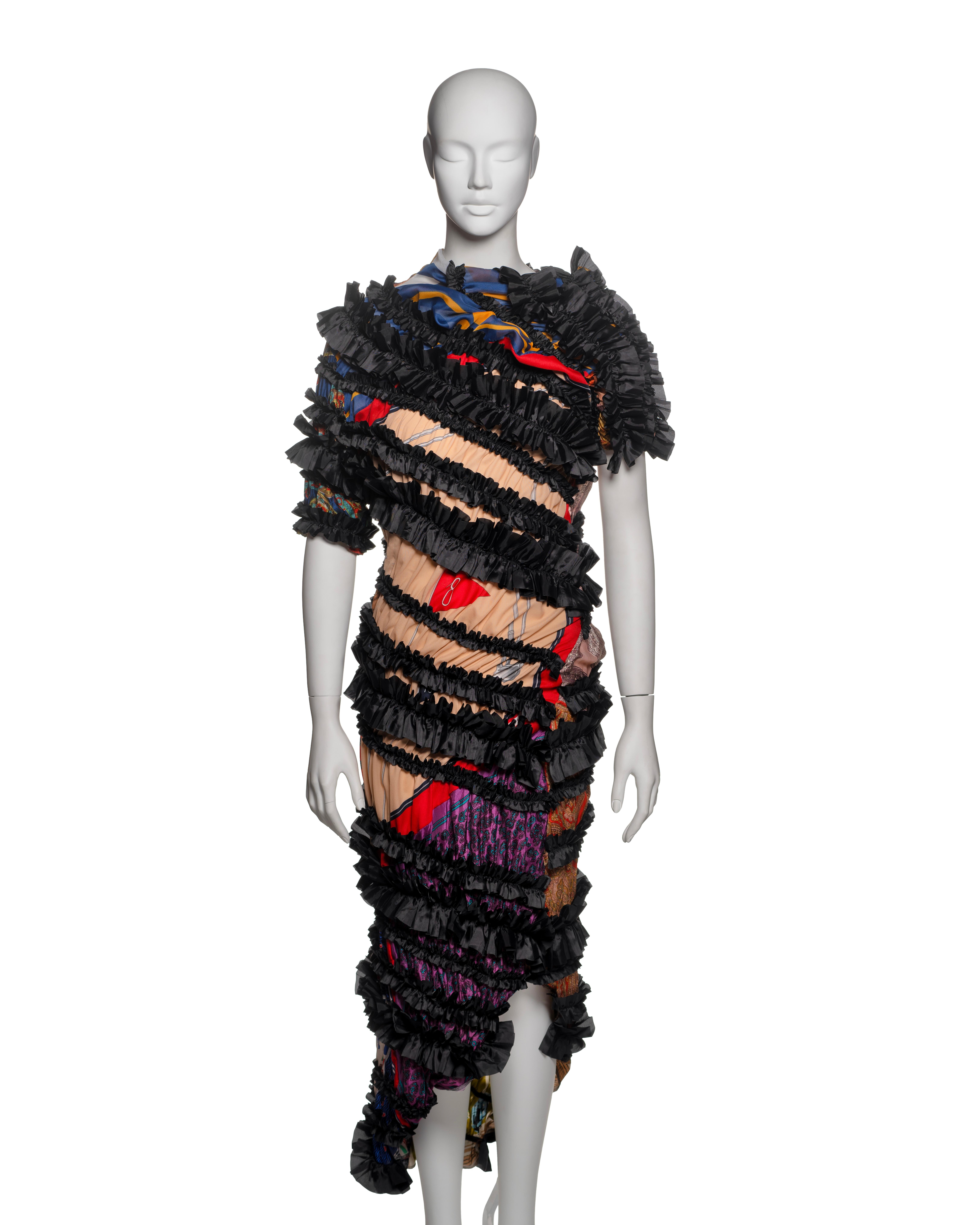 Vestido Comme des Garçons Confeccionado con Pañuelos Vintage y Bandas con Volantes, FW 2011 Negro en venta