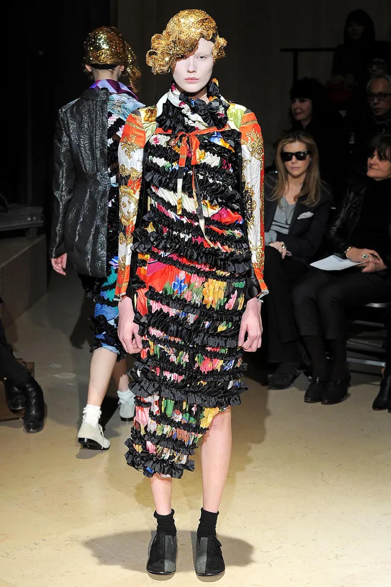 Vestido Comme des Garçons Confeccionado con Pañuelos Vintage y Bandas con Volantes, FW 2011 en Excelente estado para la venta en London, GB