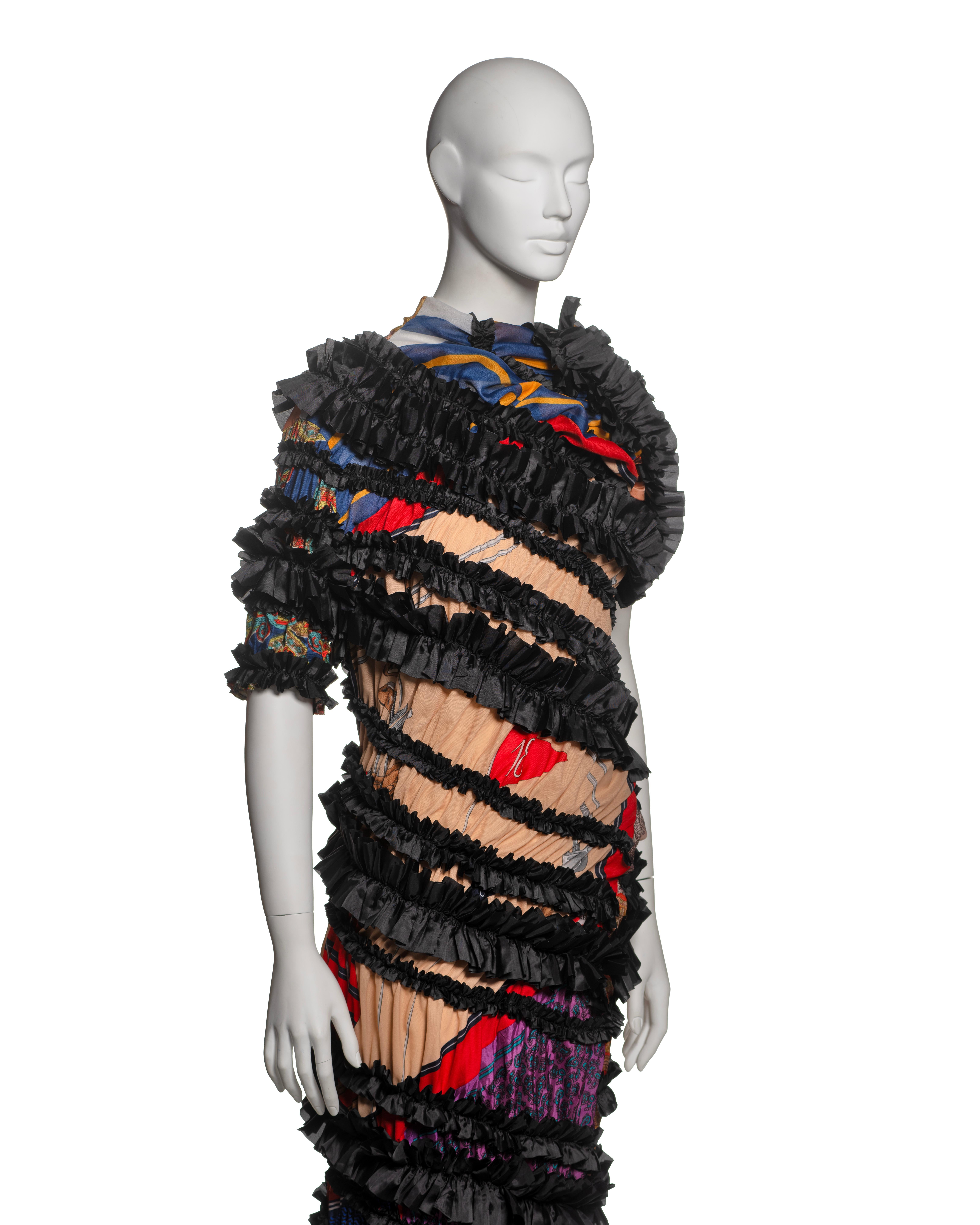 Vestido Comme des Garçons Confeccionado con Pañuelos Vintage y Bandas con Volantes, FW 2011 en venta 2