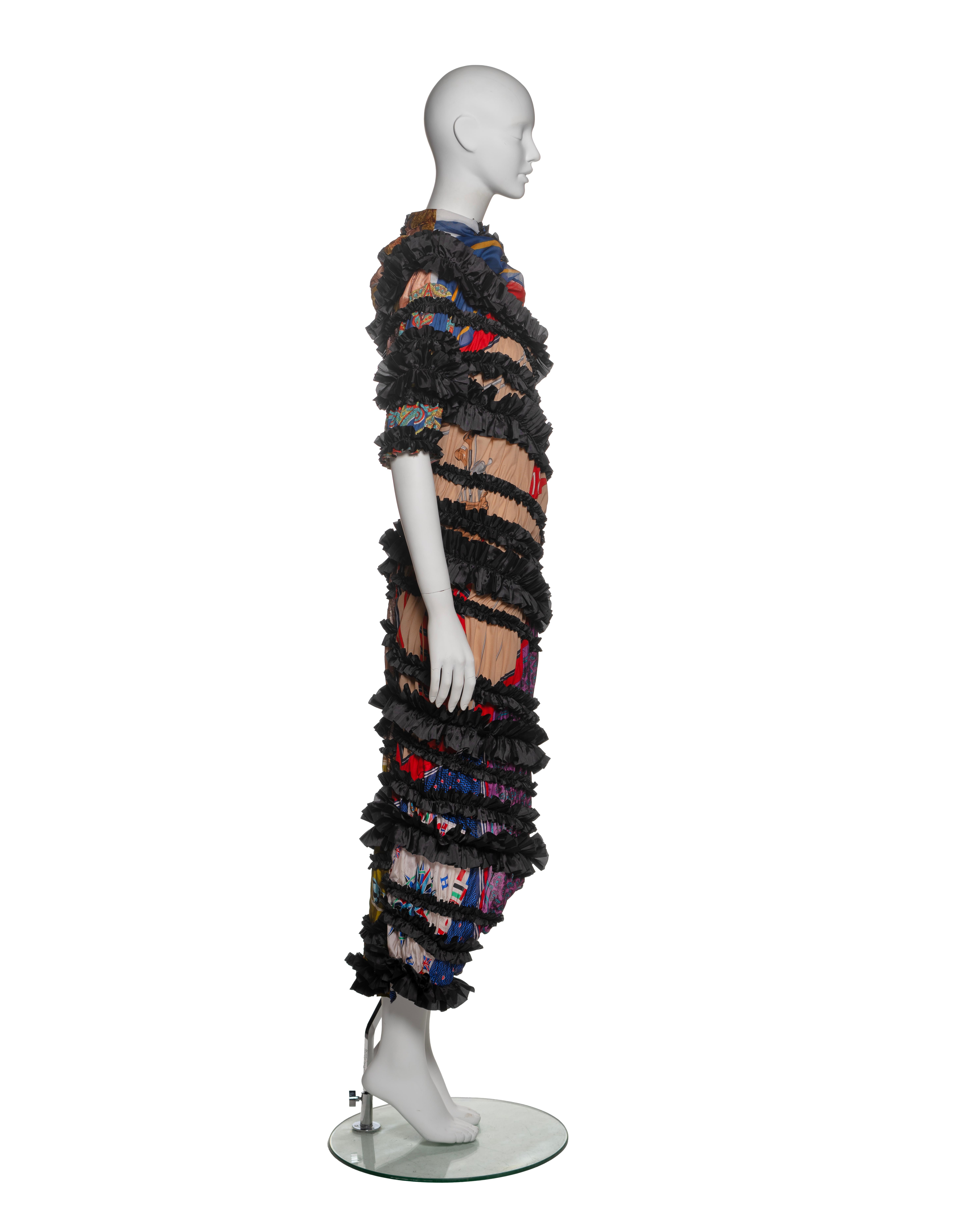 Vestido Comme des Garçons Confeccionado con Pañuelos Vintage y Bandas con Volantes, FW 2011 en venta 3