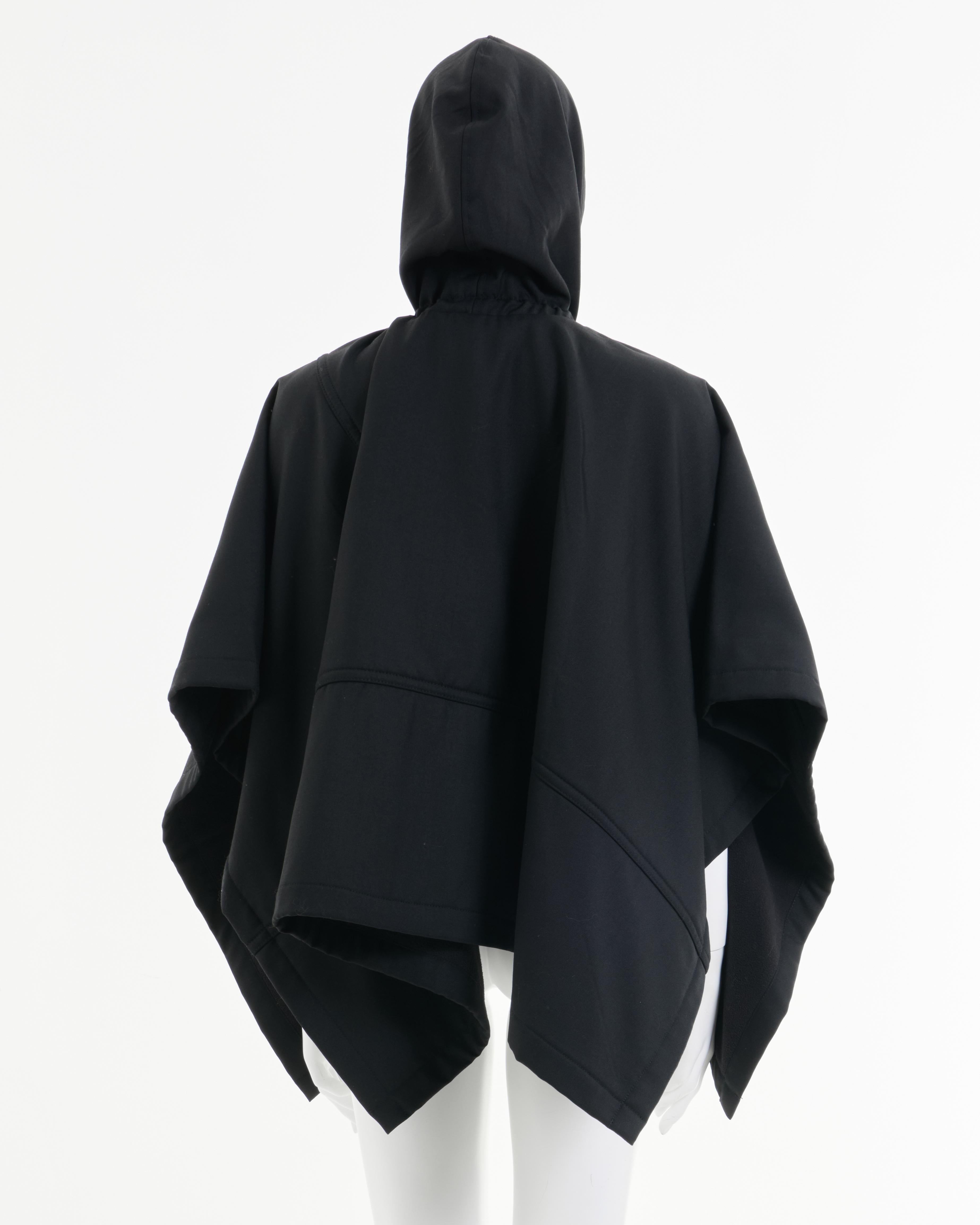 Comme des Garçons Early 2010's Black Hooded Oversized Cape In Excellent Condition For Sale In Milano, IT