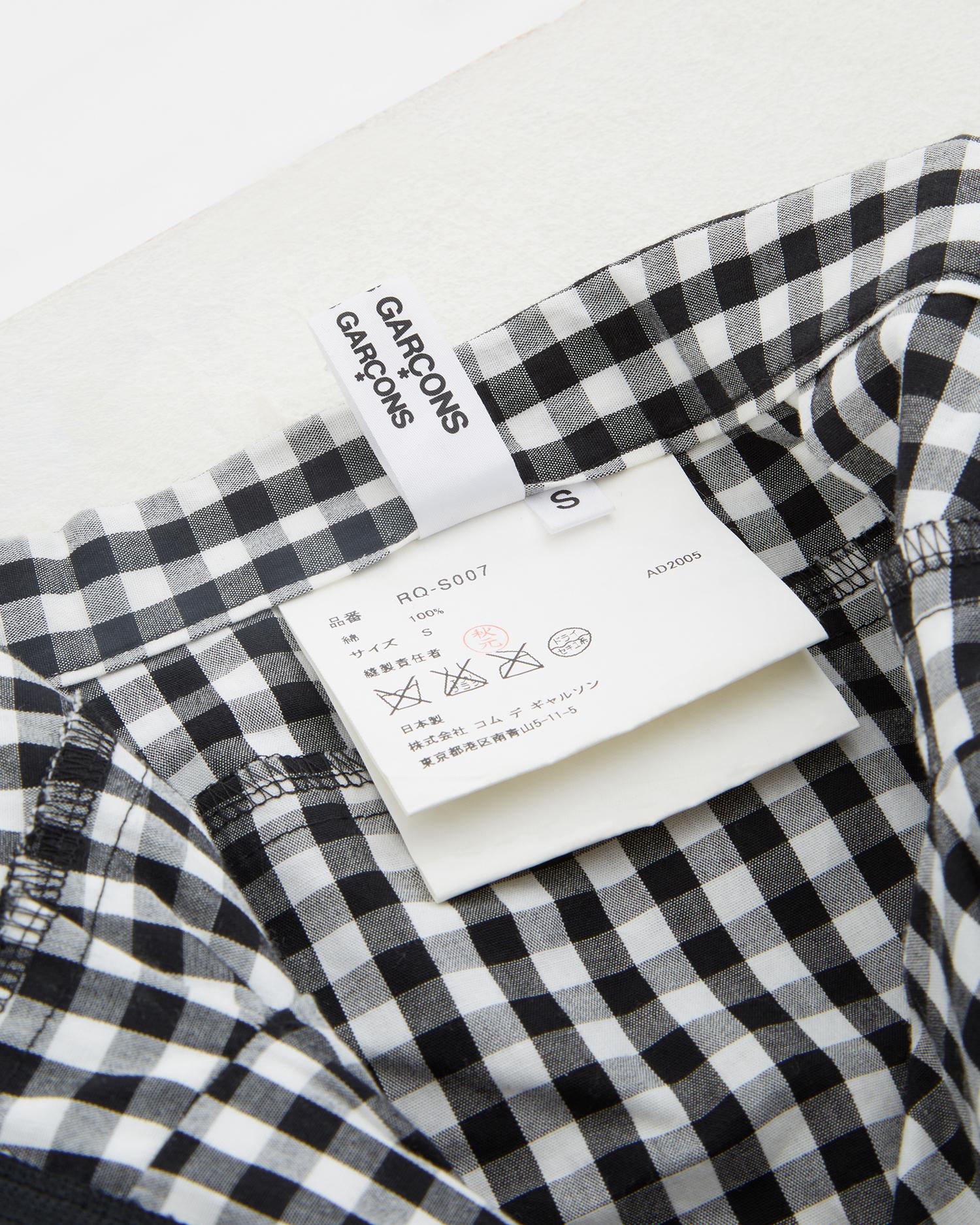 Comme des Garçons F/W 2005  Falda de cuadros guinga con volante de algodón deformado en venta 1