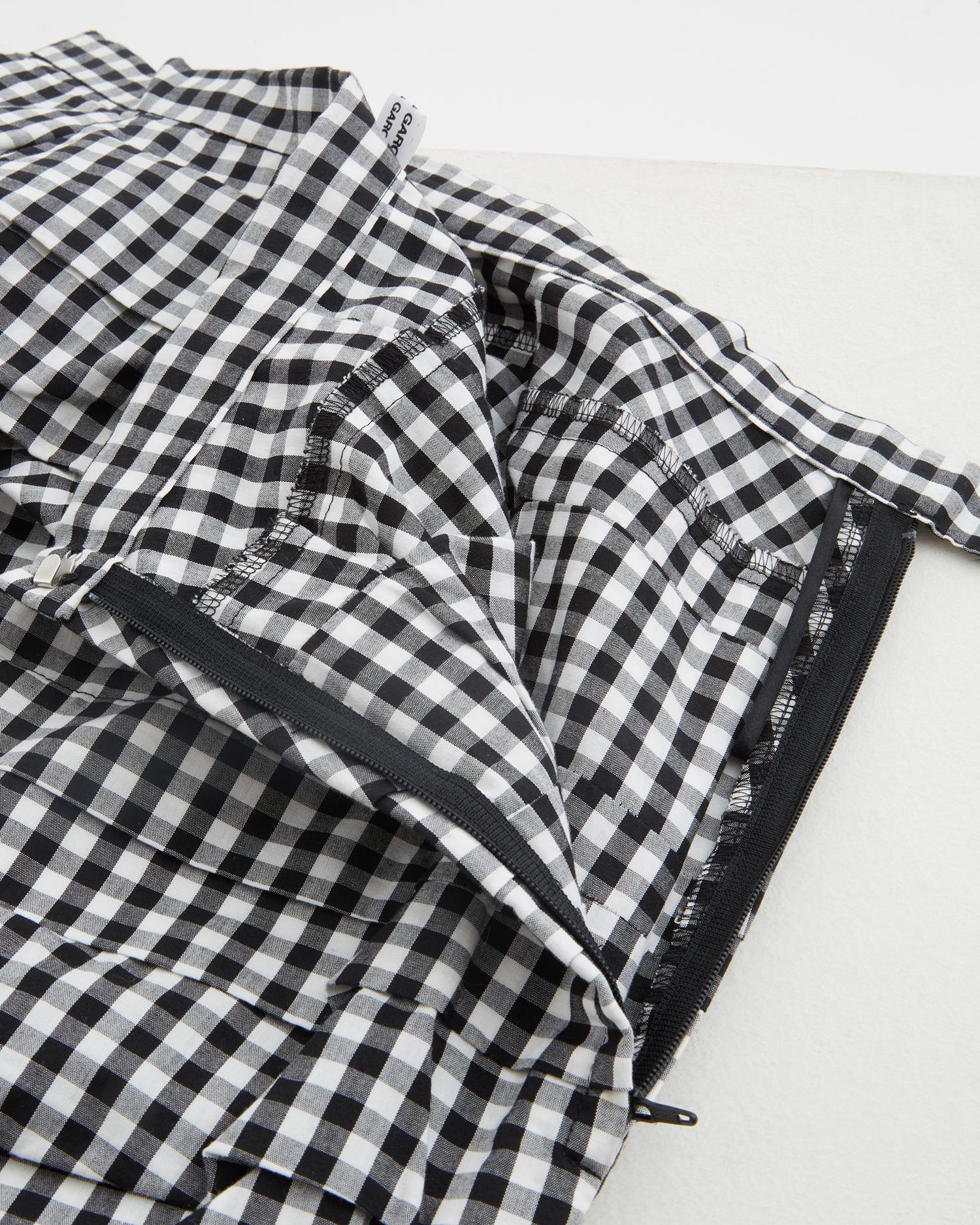 Comme des Garçons F/W 2005  Falda de cuadros guinga con volante de algodón deformado en venta 2