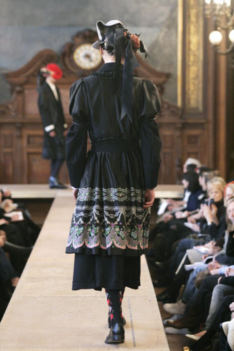 COMME DES GARÇONS  FW 06 Rare Coat Overlaid By A Silk Embroidered Dress 5