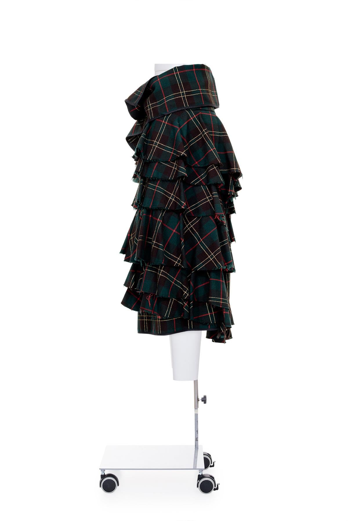 COMME DES GARÇONS FW 99 Tartan Sarong Skirt In Excellent Condition For Sale In Milano, MILANO