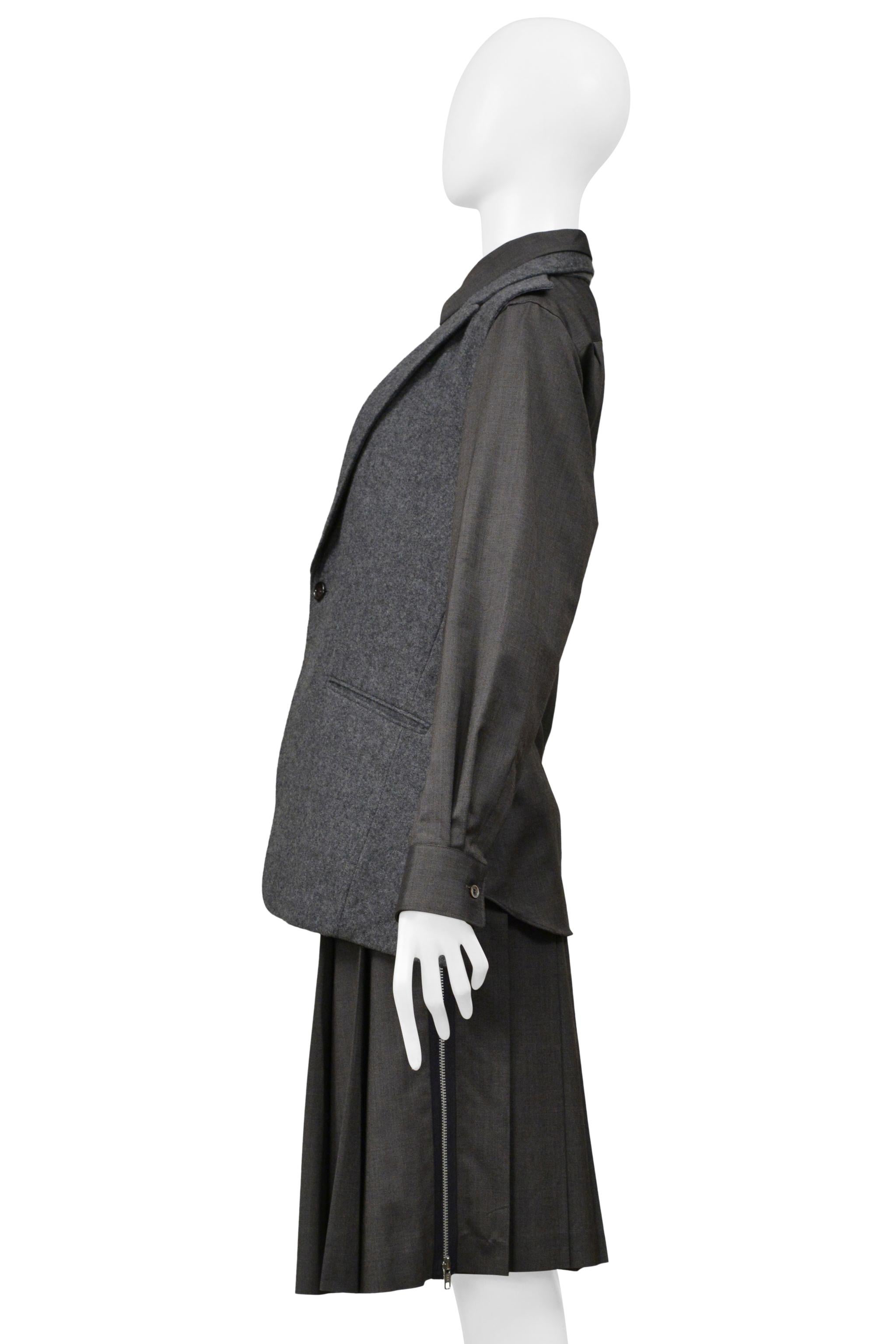 da uomo o donna Comme Des Garcons Gray 3-Piece Felt Vest, With Attached Shirt, and Pleated Skirt in vendita