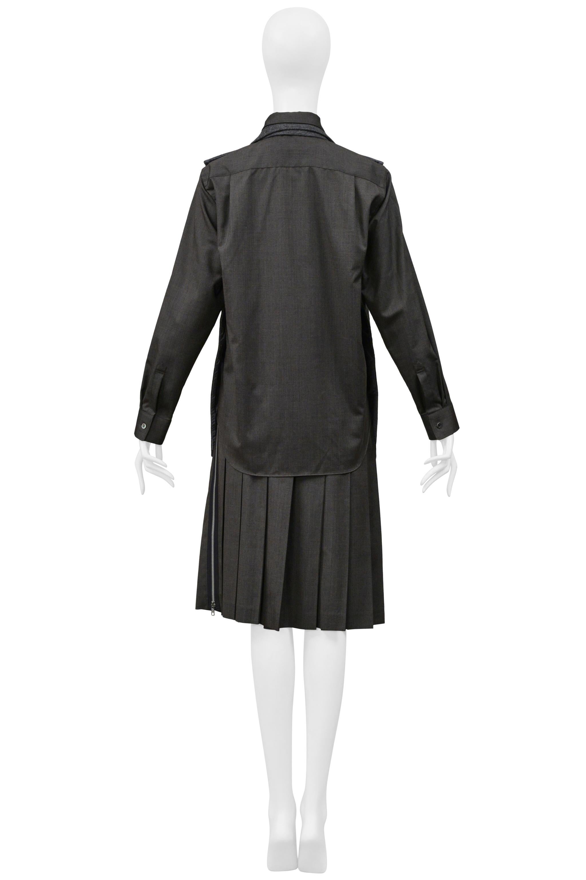 Comme Des Garcons Gray 3-Piece Felt Vest, With Attached Shirt, and Pleated Skirt in vendita 3