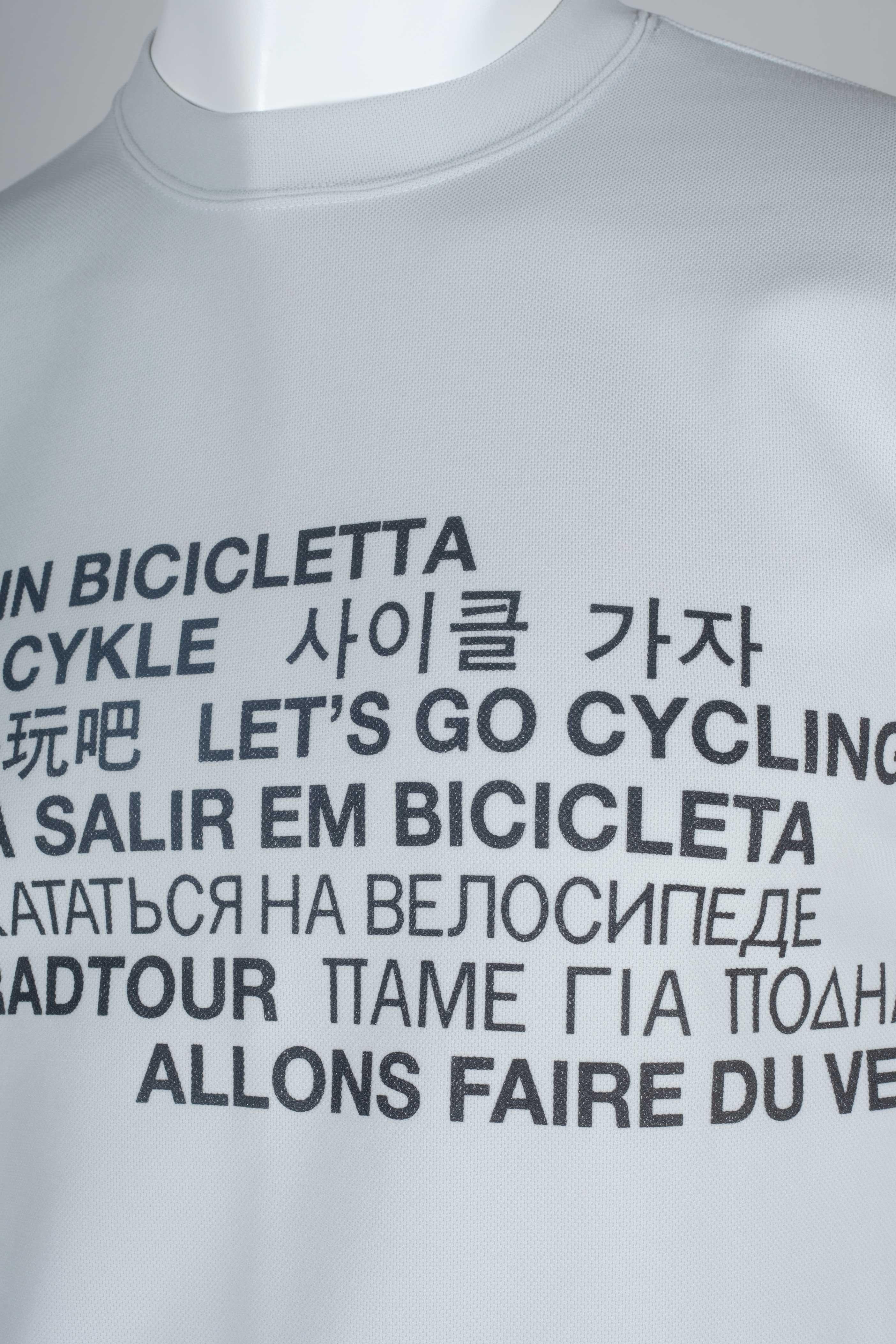 Comme des Garçons Homme Gray Cycling T-shirt, 2001 In Good Condition In Chicago, IL