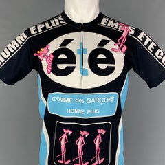 COMME des GARCONS HOMME PLUS - T-shirt à logo de panthère noire, bleue et rose, taille M