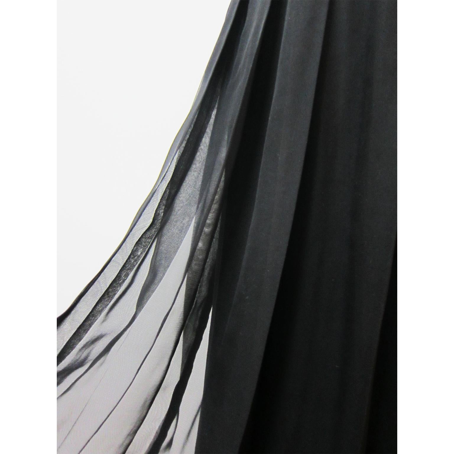 Comme des Garcons Layered Pleated Black Skirt AD 1996 In Good Condition For Sale In Berlin, DE