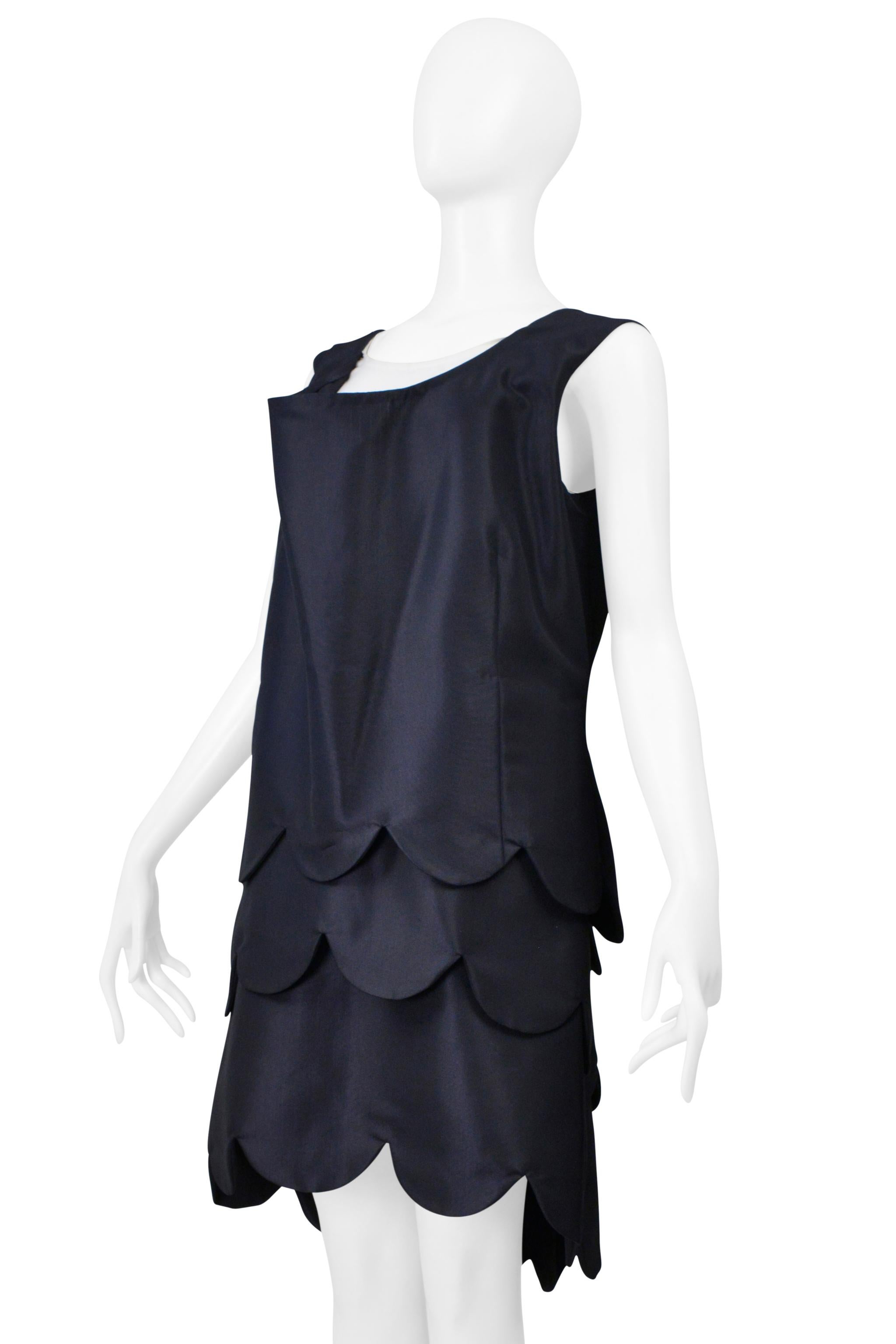 Comme Des Garcons Marineblaues mehrlagiges kurzes Partykleid mit Jakobsmuschelmuster 1999 (Schwarz) im Angebot
