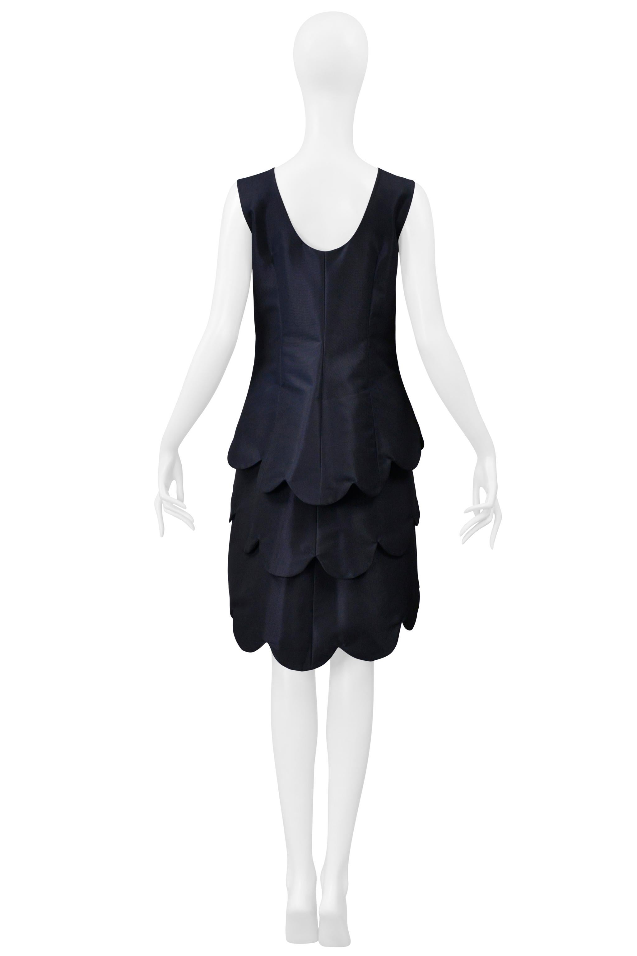Comme Des Garcons Marineblaues mehrlagiges kurzes Partykleid mit Jakobsmuschelmuster 1999 im Angebot 3
