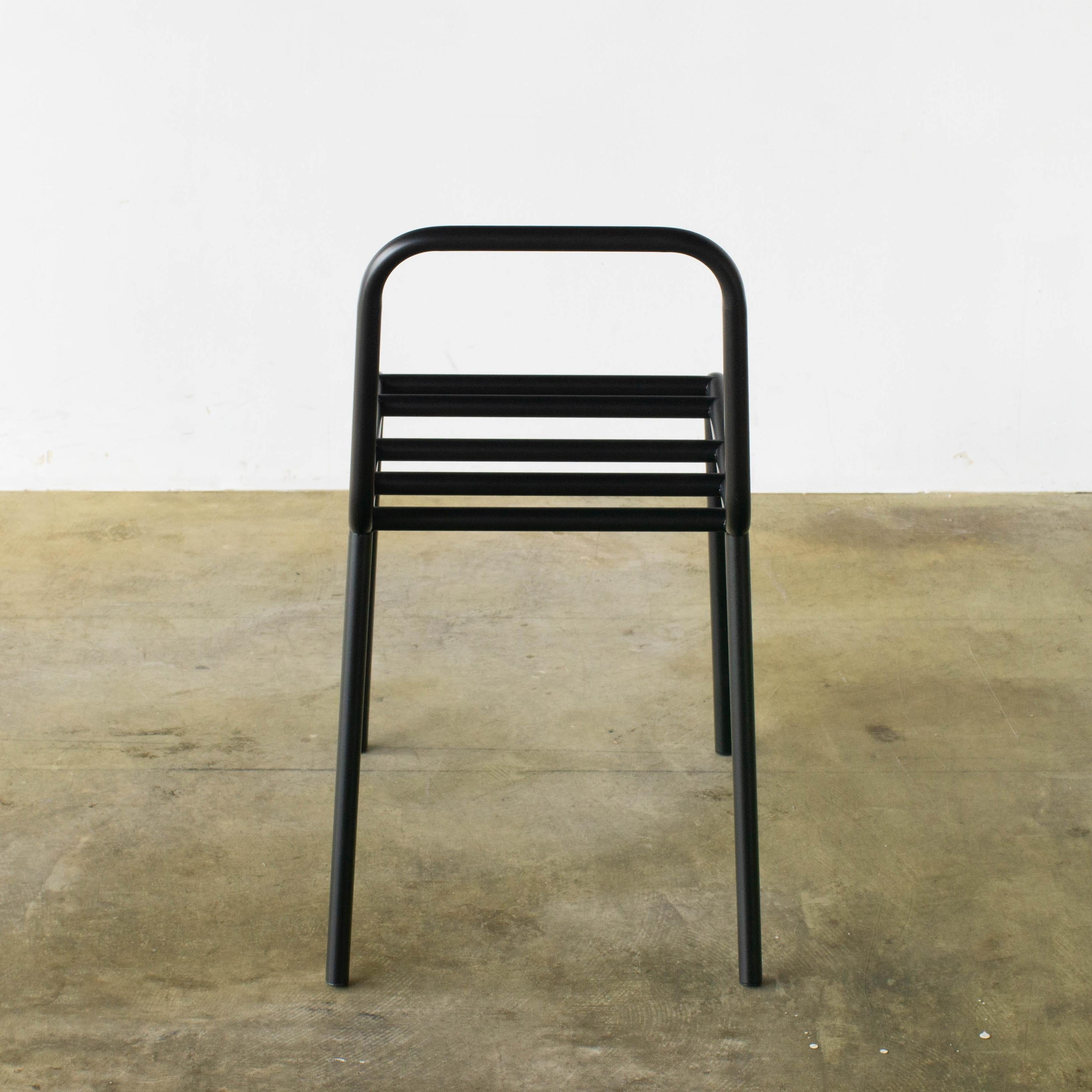 Peint Comme Des Garçons No.8 Chair Rei Kawakubo en vente