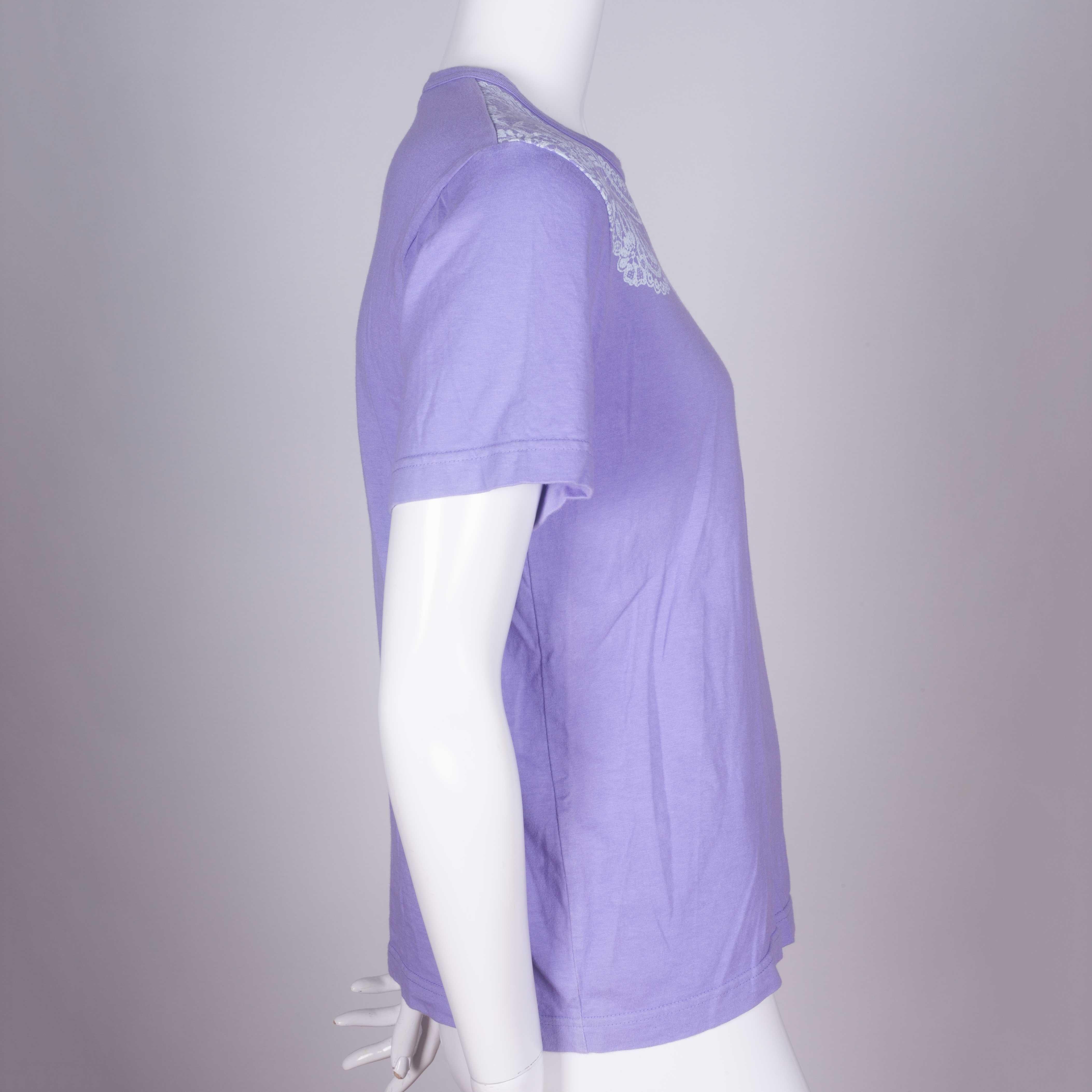 Comme des Garçons Purple T-shirt with Lace Motif, 2006 In Good Condition In Chicago, IL
