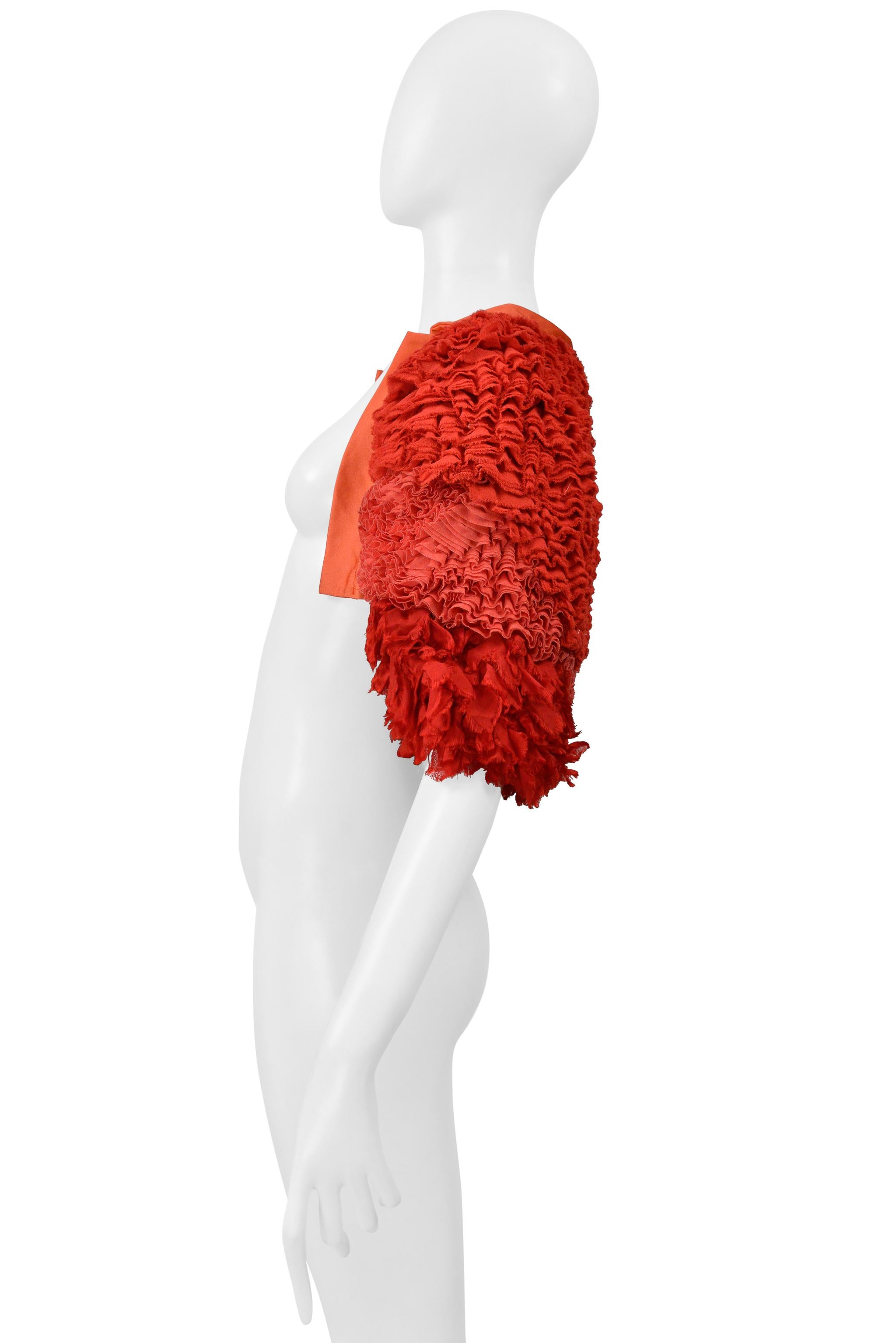 Comme Des Garcons Red Fancy Ruffle Bolero Jacket 2000 Excellent état - En vente à Los Angeles, CA