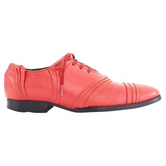 COMME DES GARCONS chaussures oxford à lacets en cuir rouge avec dessus en cuir plissé JP22.5