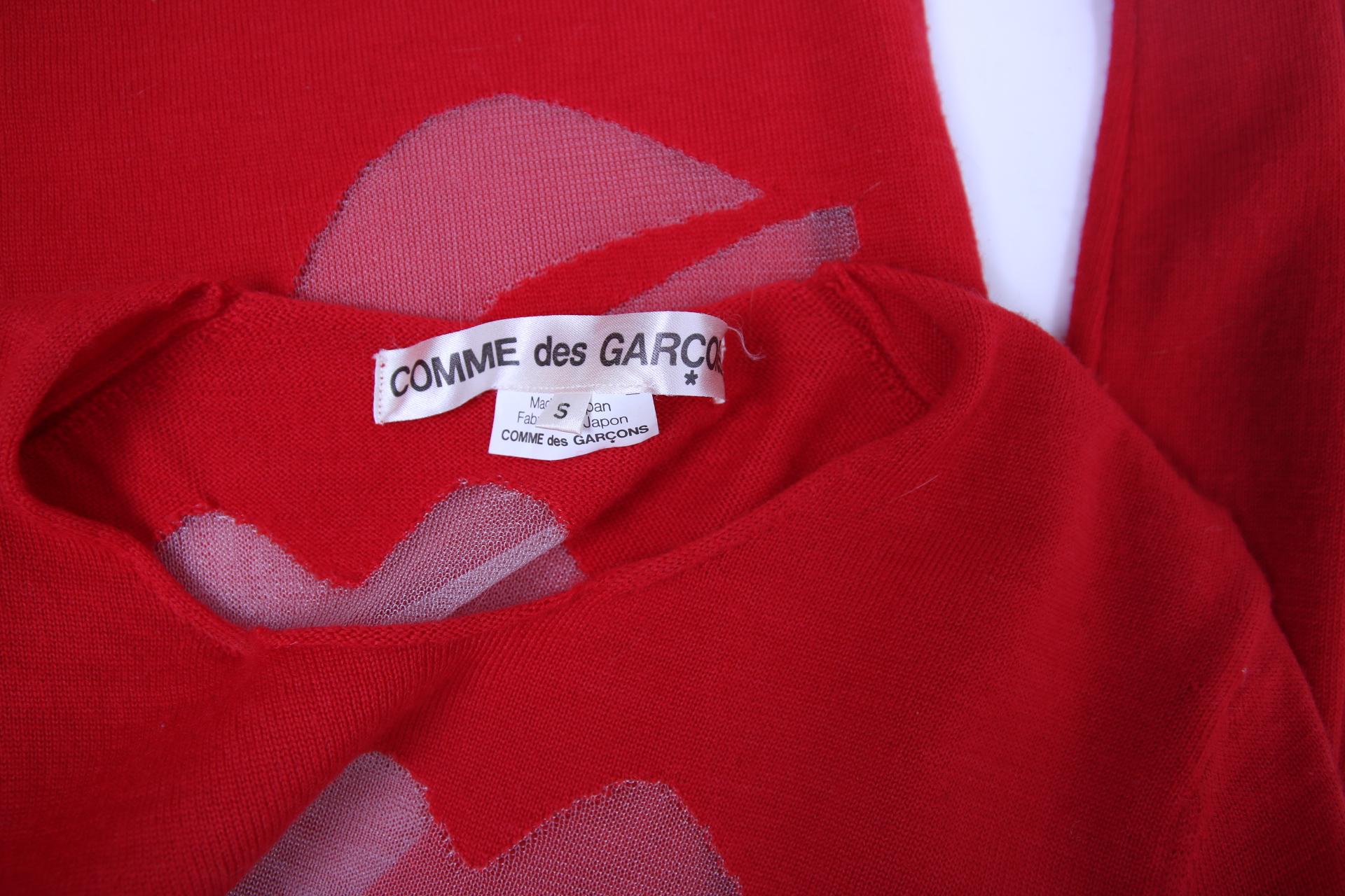 Comme des Garcons Pulloverkleid aus roter Wolle mit transparentem Lippenmotiv 2008 im Angebot 1
